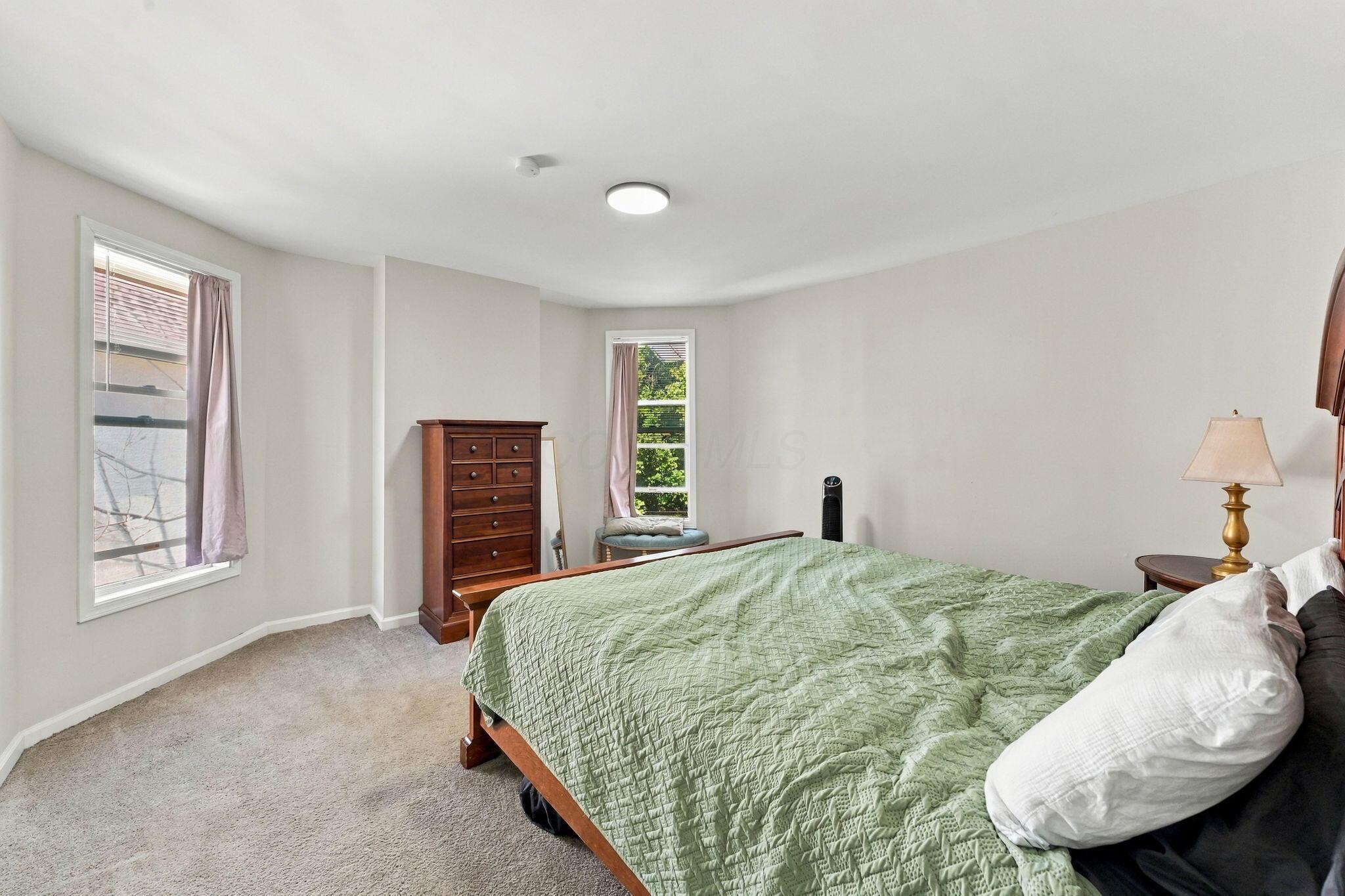540 S Champion Avenue Property Photo 29
