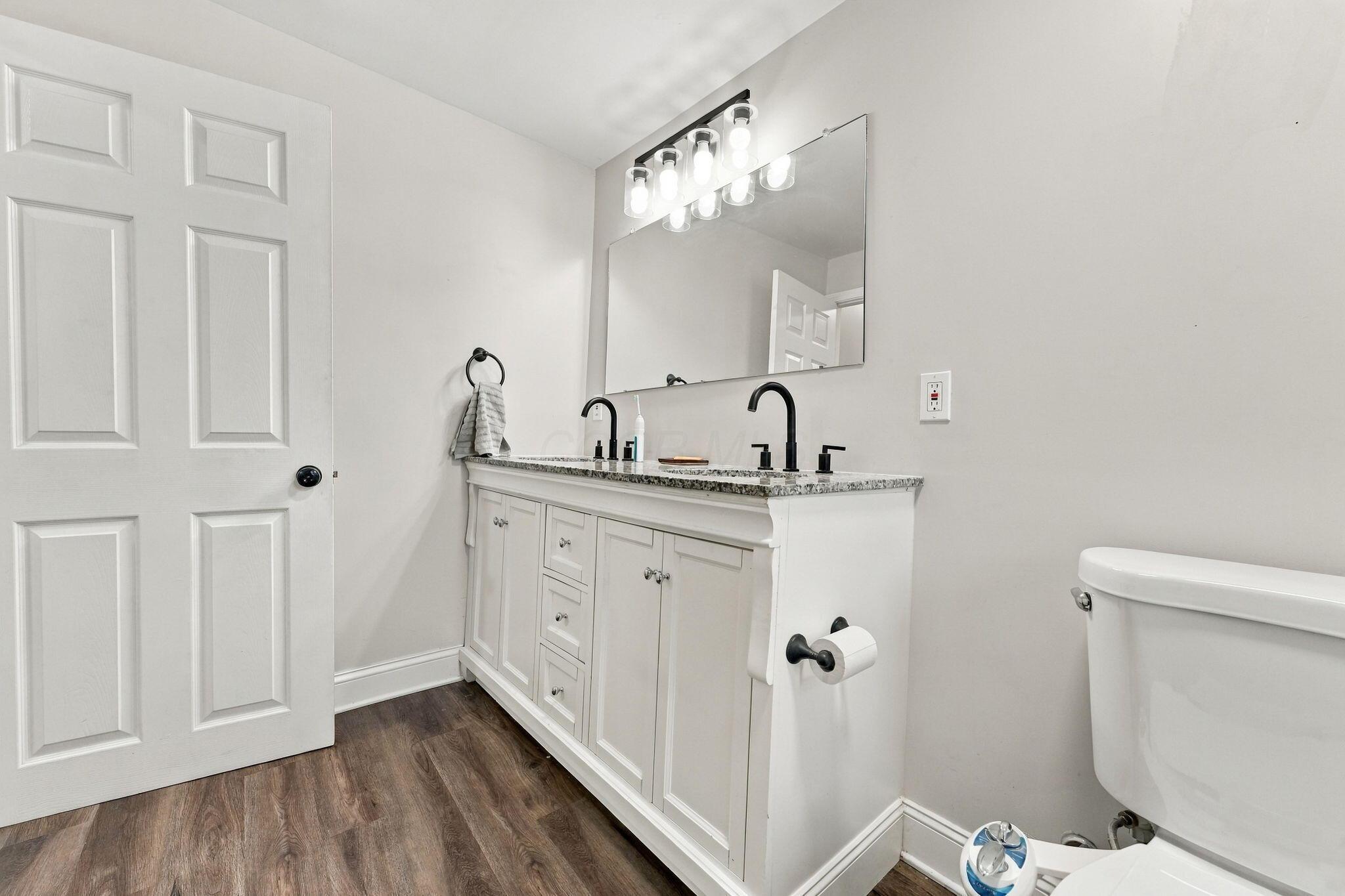 540 S Champion Avenue Property Photo 35