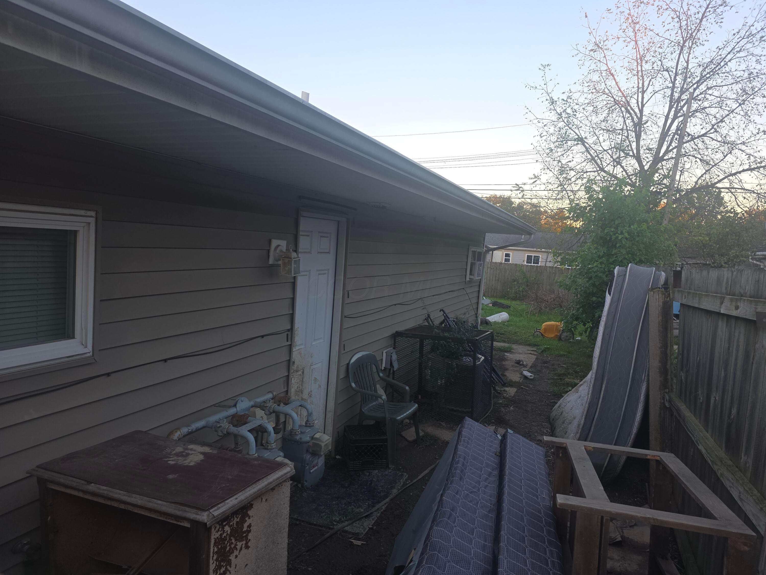 712 Derrer Road Property Photo 9