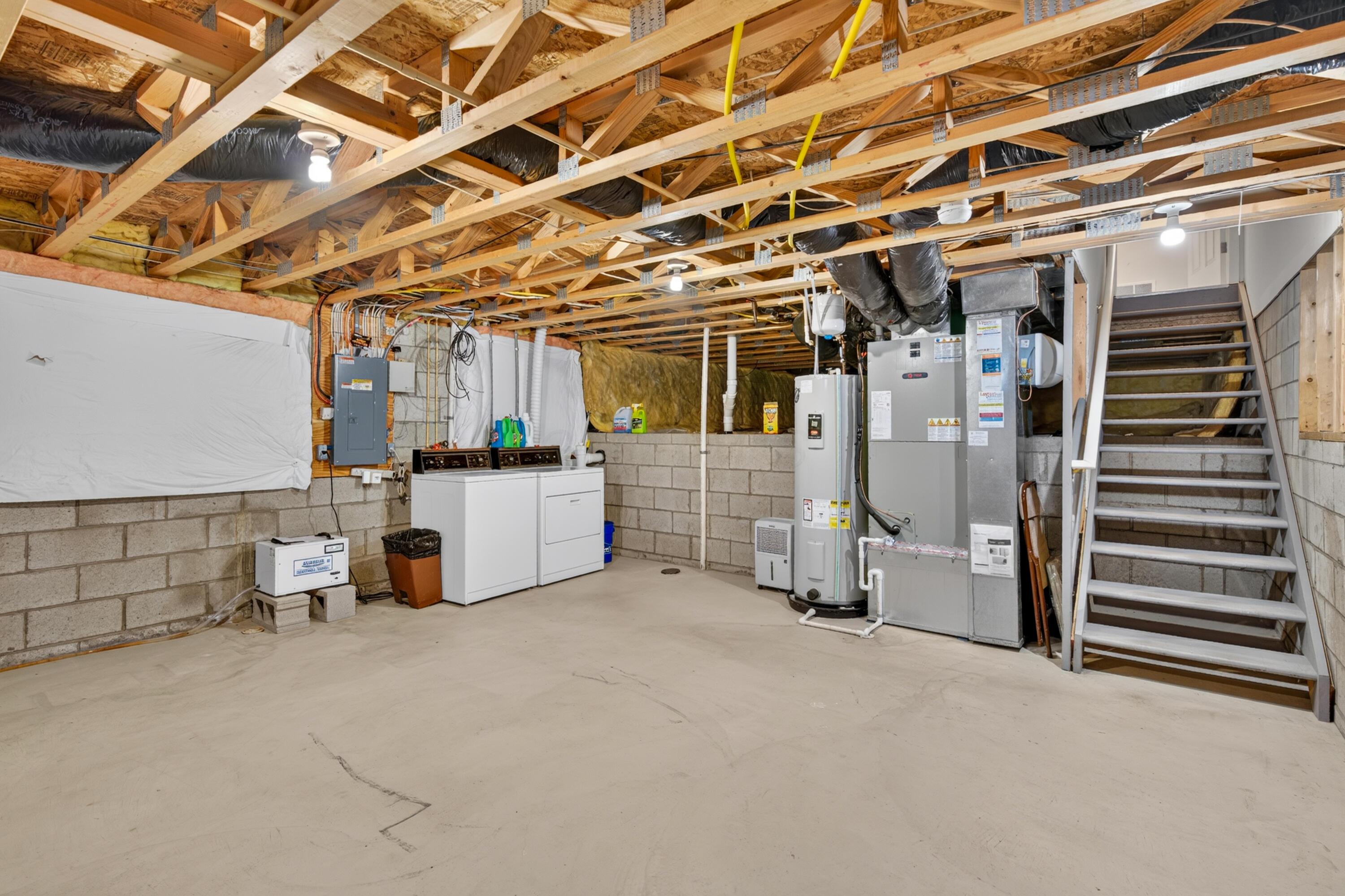 2058 Forestwind Drive Property Photo 35