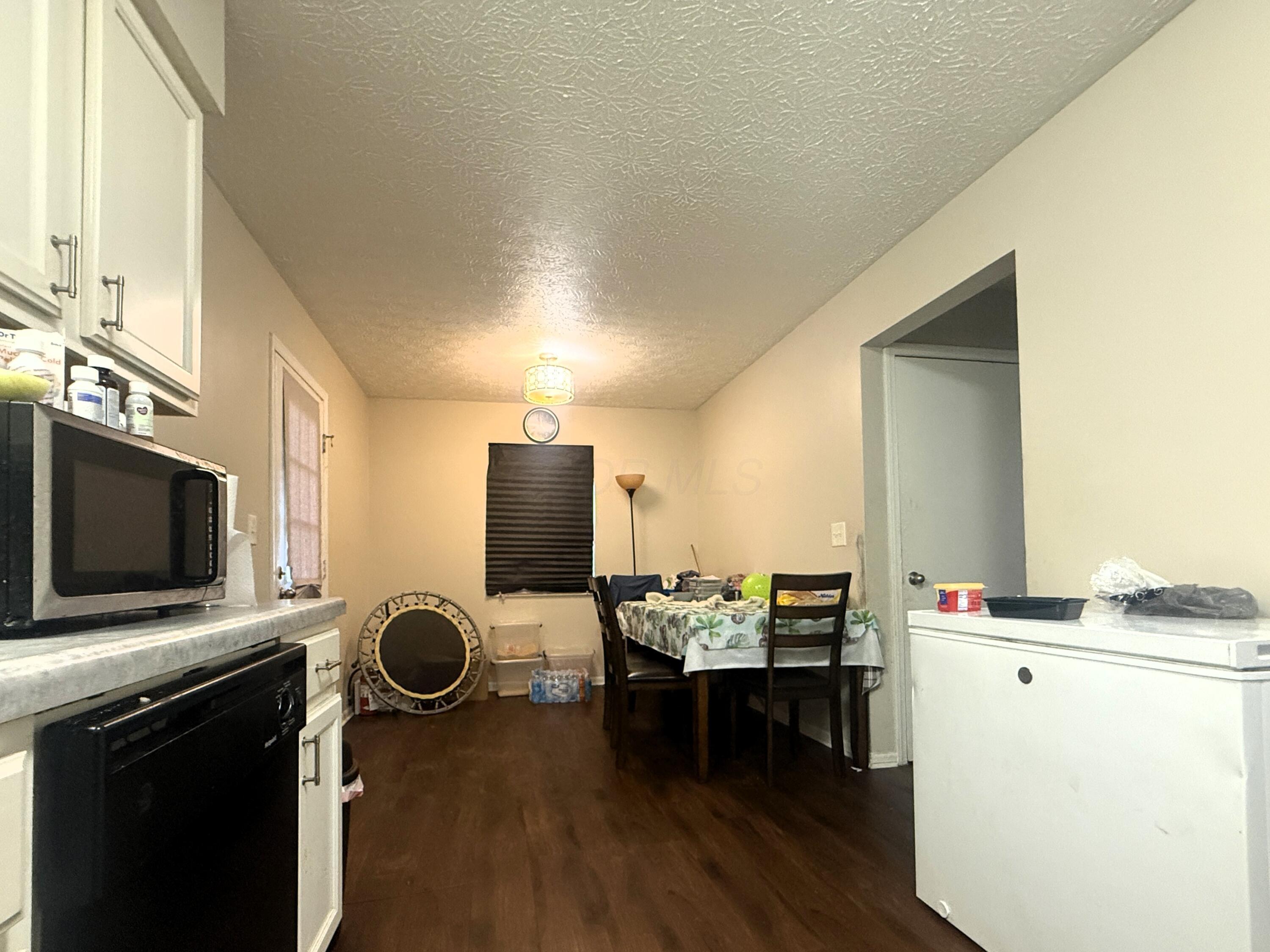 4856-4860 Briston Drive Property Photo 5