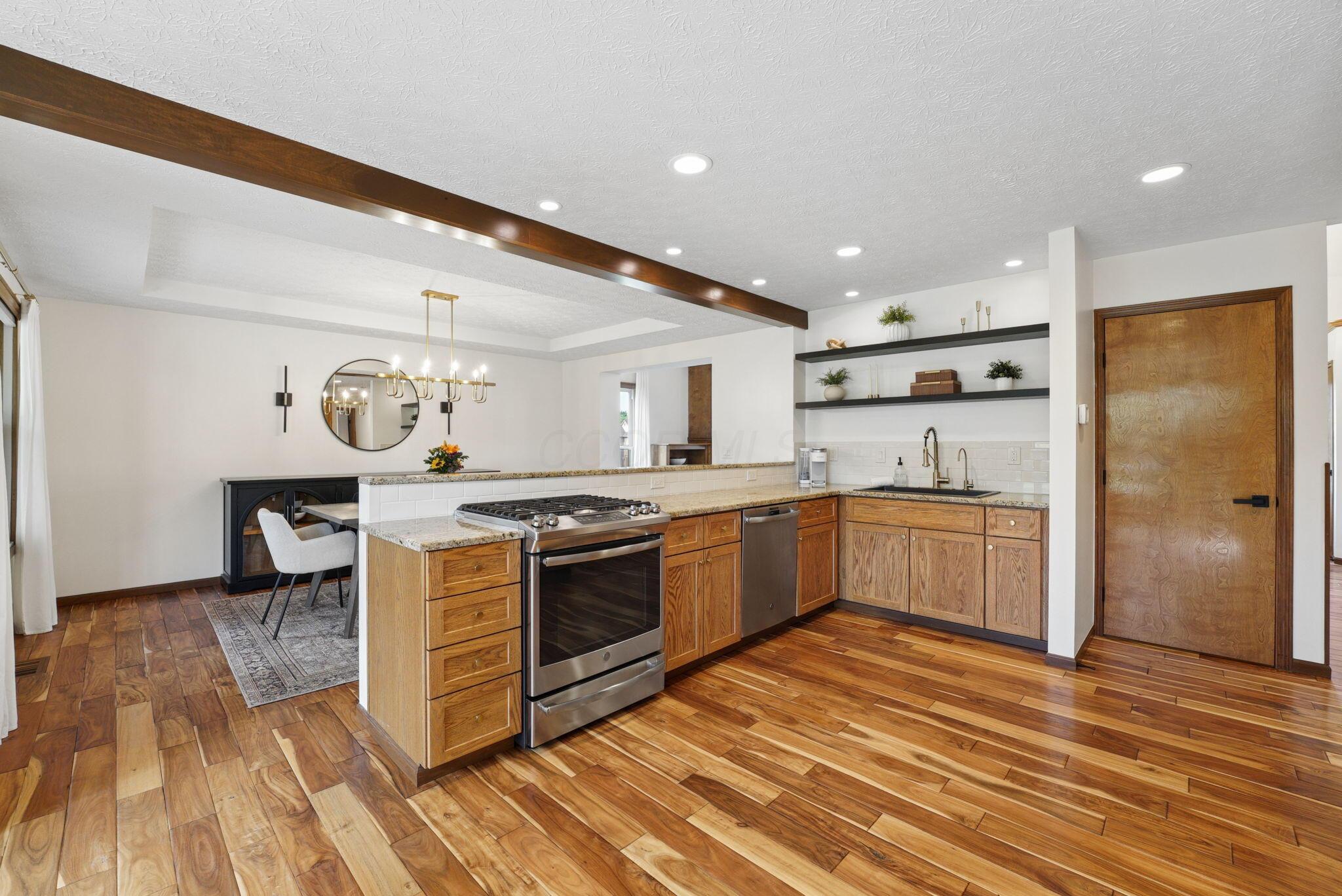 905 Caroway Boulevard Property Photo 13