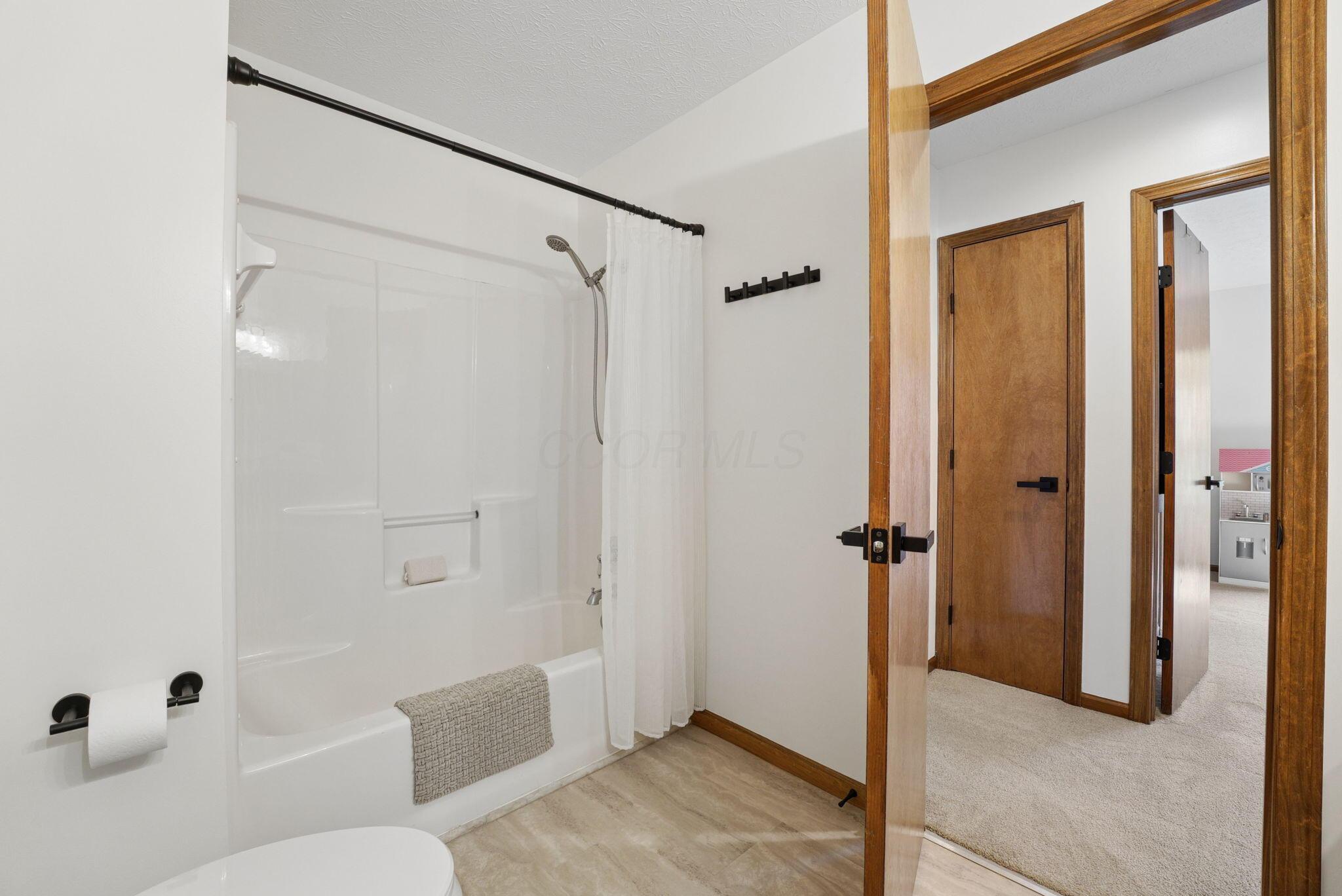 905 Caroway Boulevard Property Photo 32