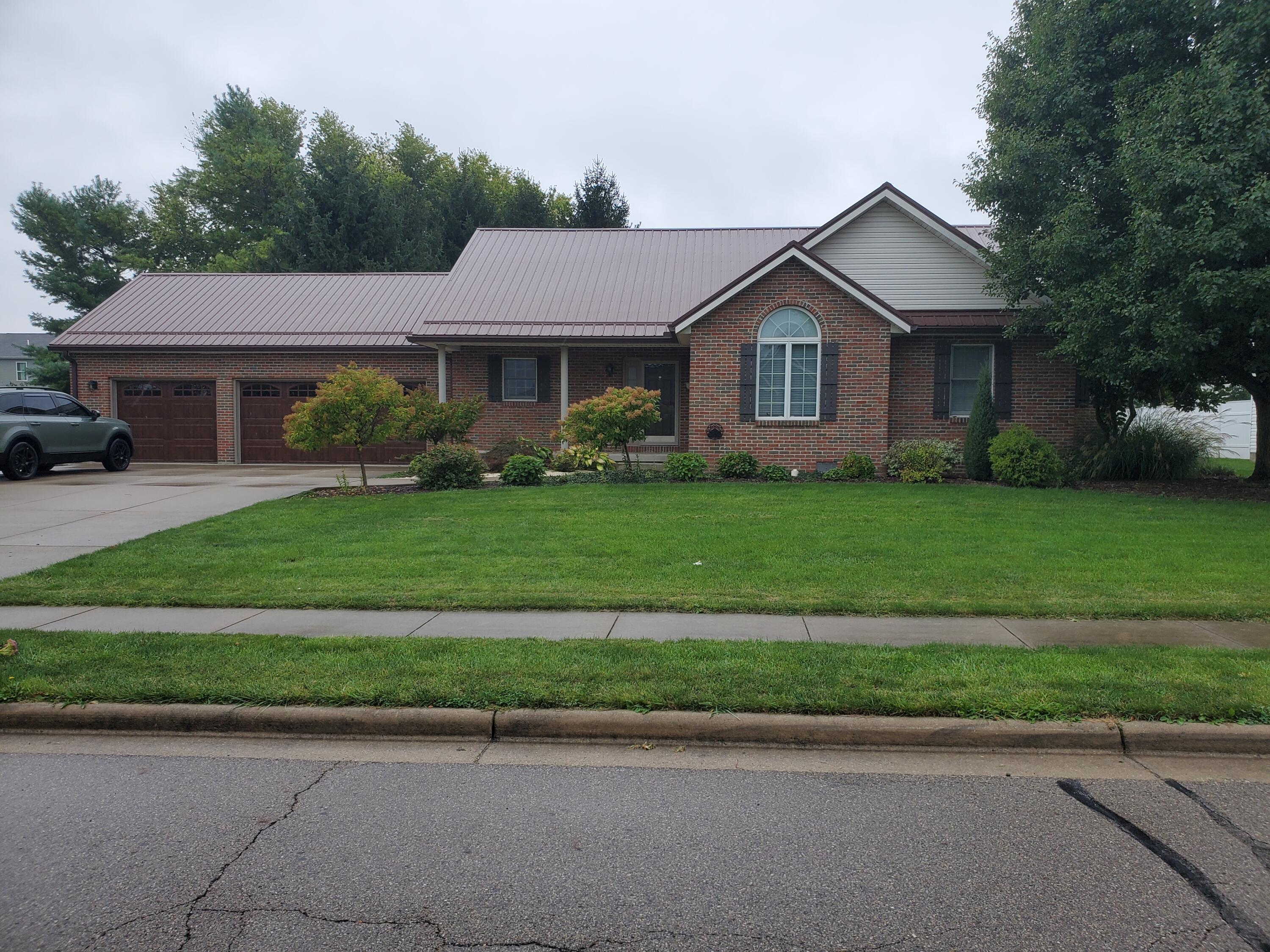 1201 Farmington Lane Property Photo 1
