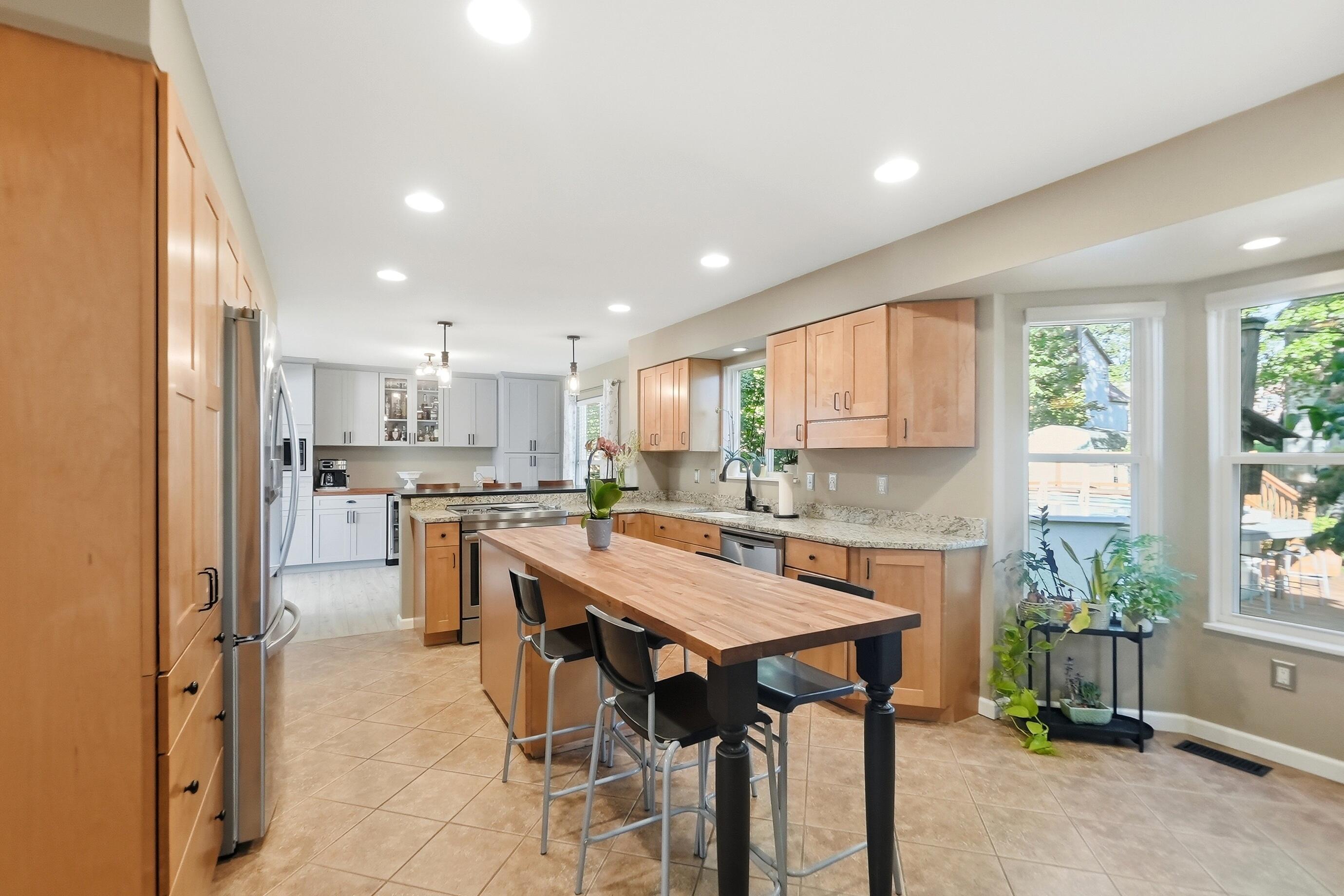 470 Sutterton Drive Property Photo 14