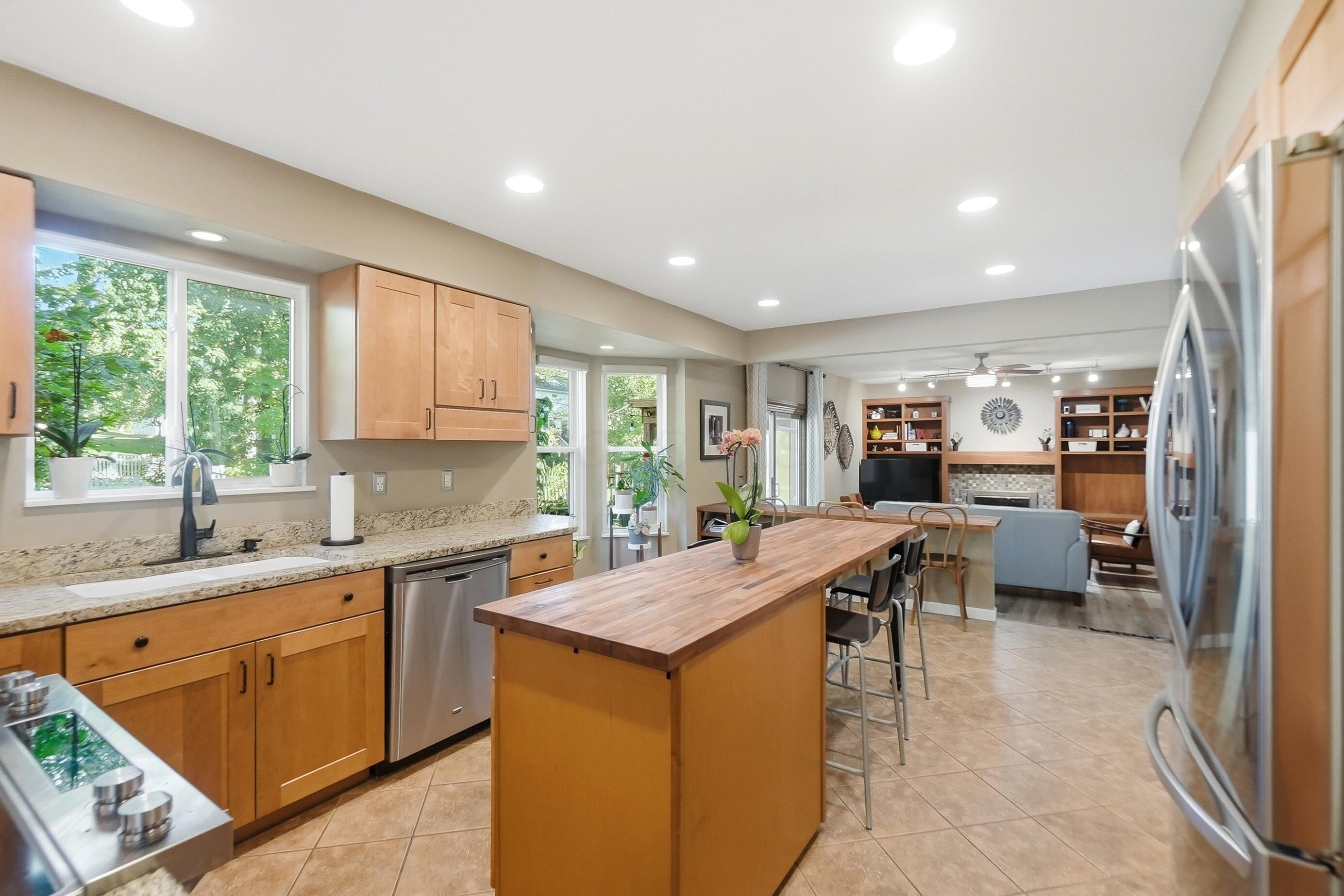 470 Sutterton Drive Property Photo 15
