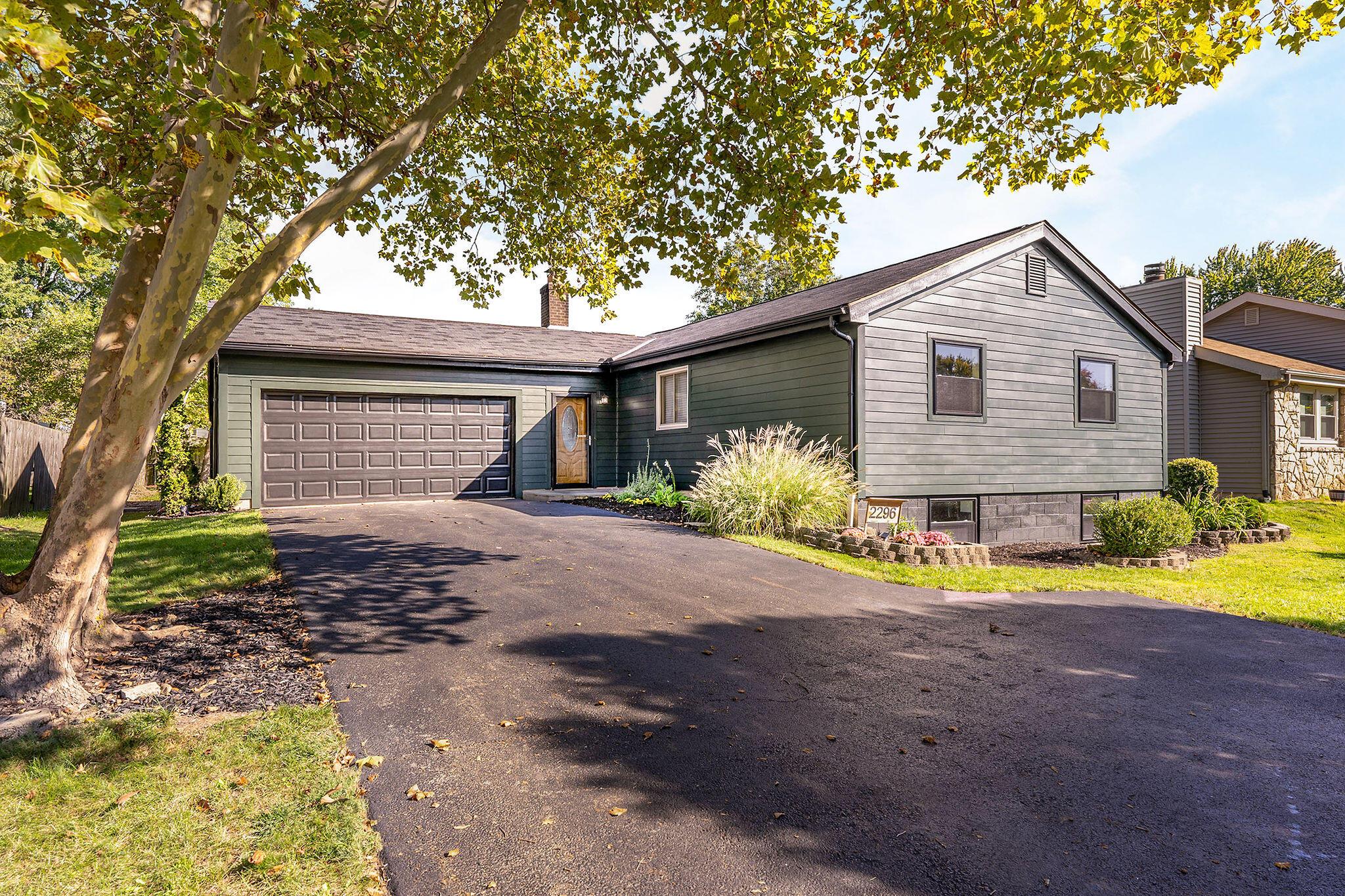 2296 Summit View Road Property Photo 1