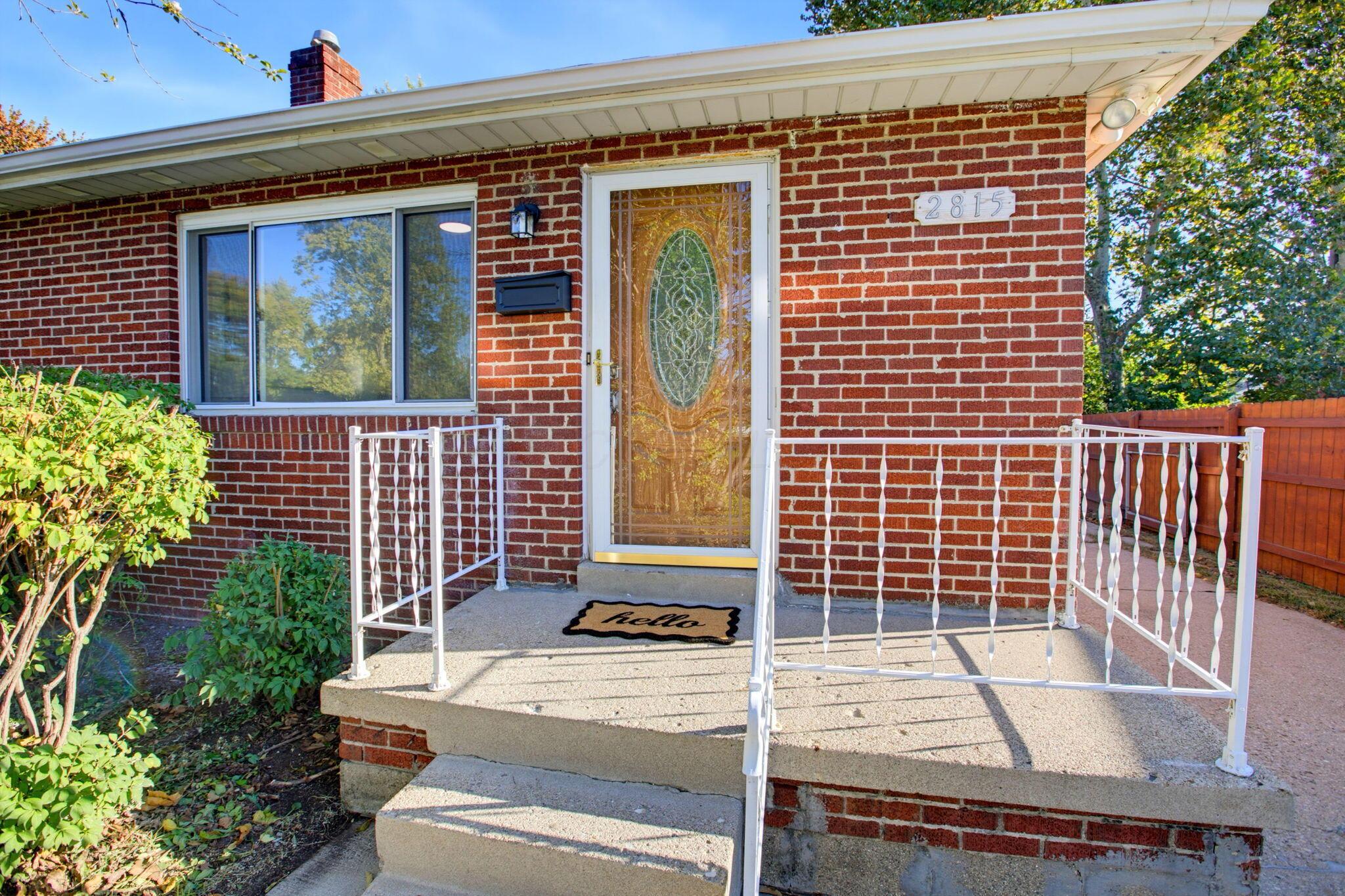 2815 Brookpark Circle E Property Photo 6