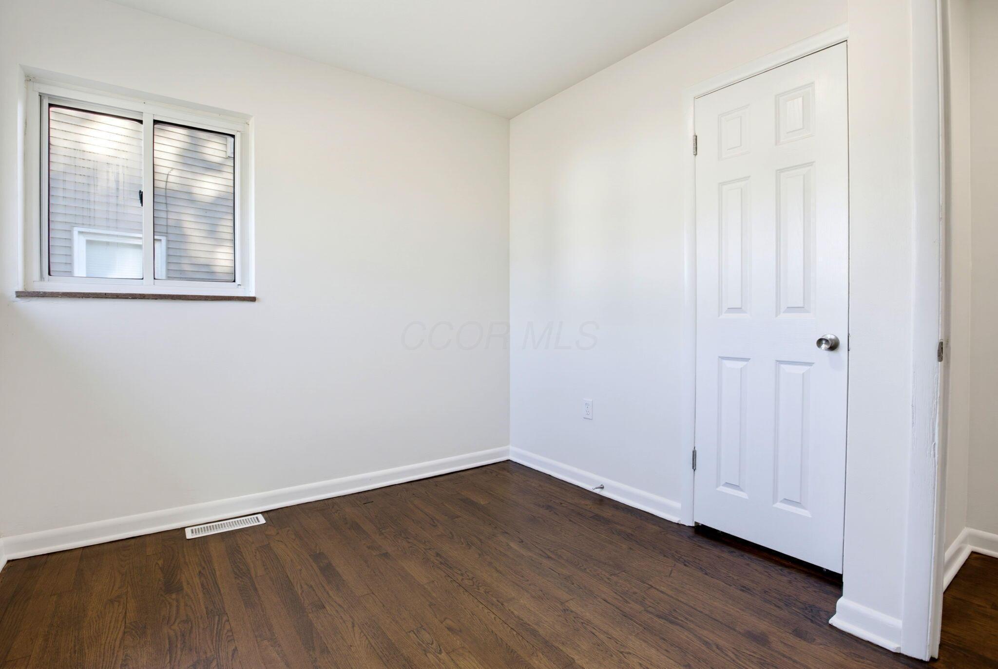 2815 Brookpark Circle E Property Photo 28