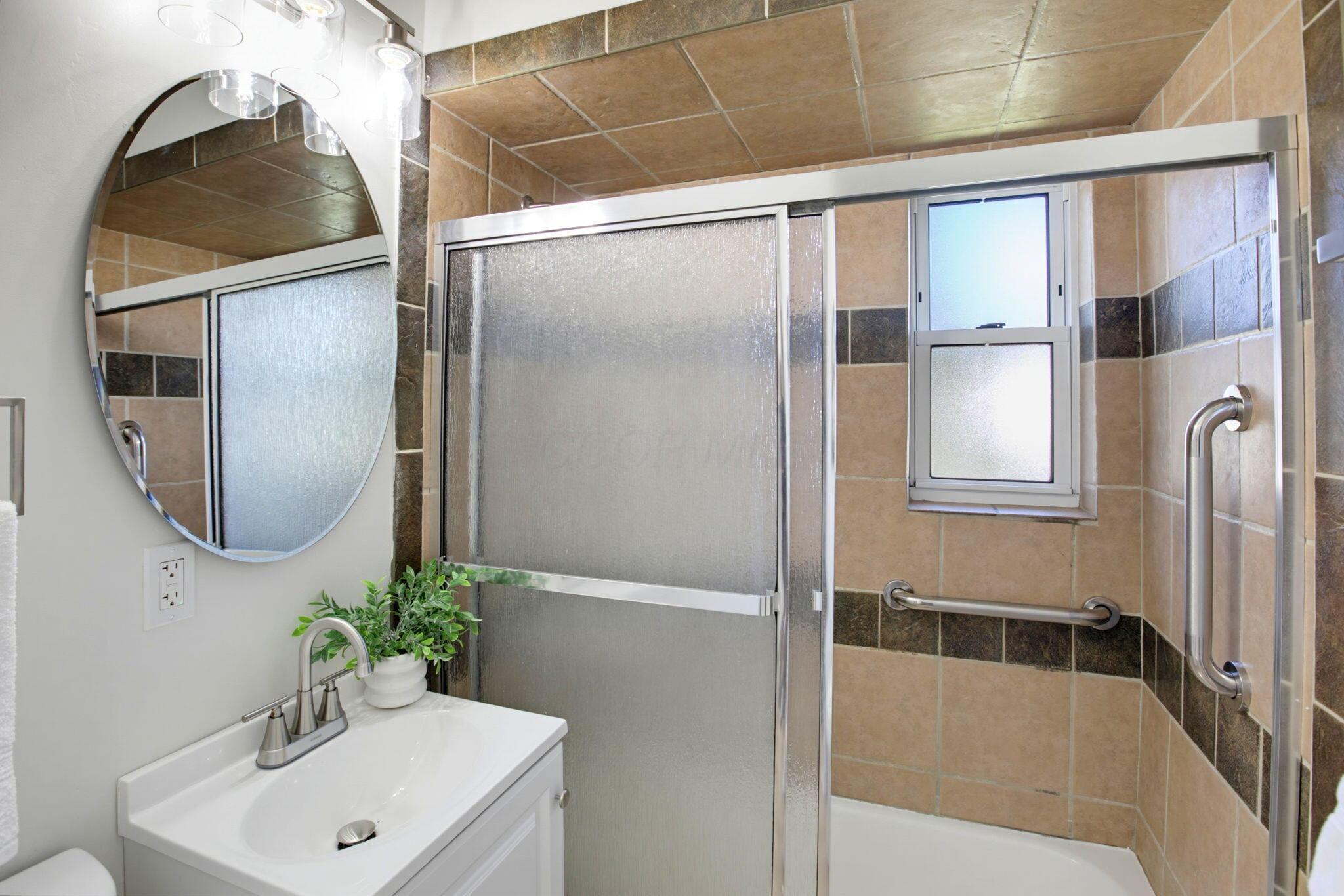 2815 Brookpark Circle E Property Photo 32