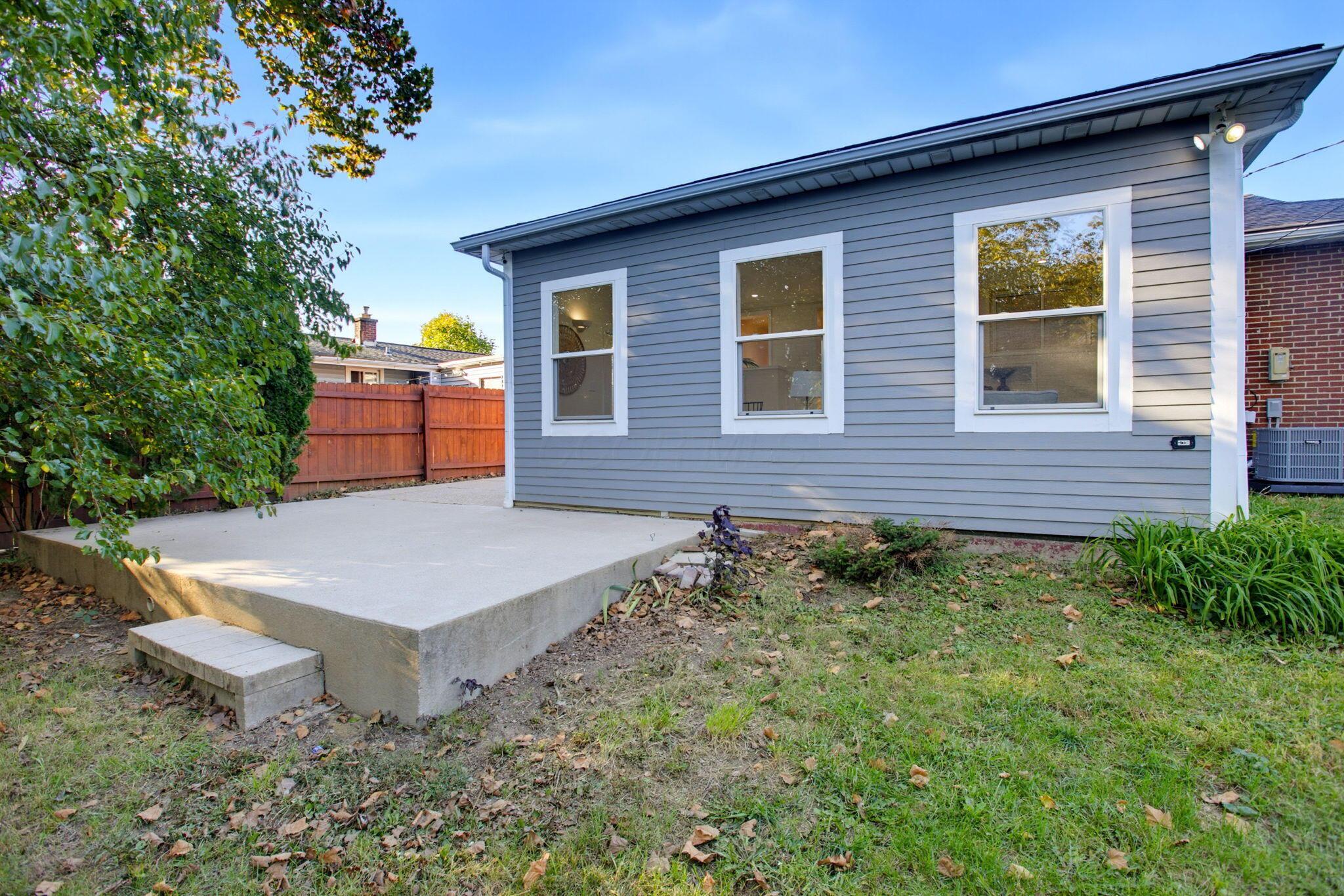 2815 Brookpark Circle E Property Photo 45