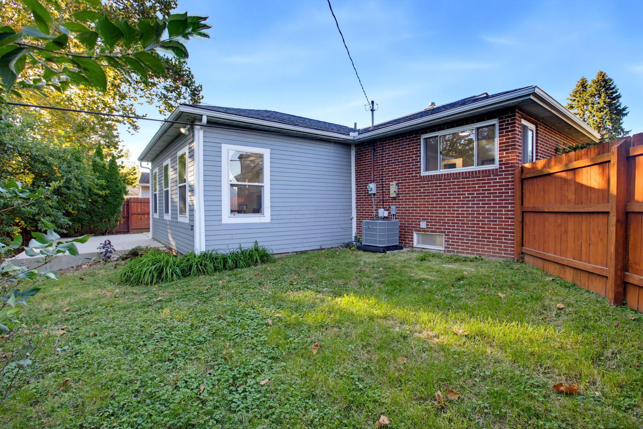 2815 Brookpark Circle E Property Photo 48
