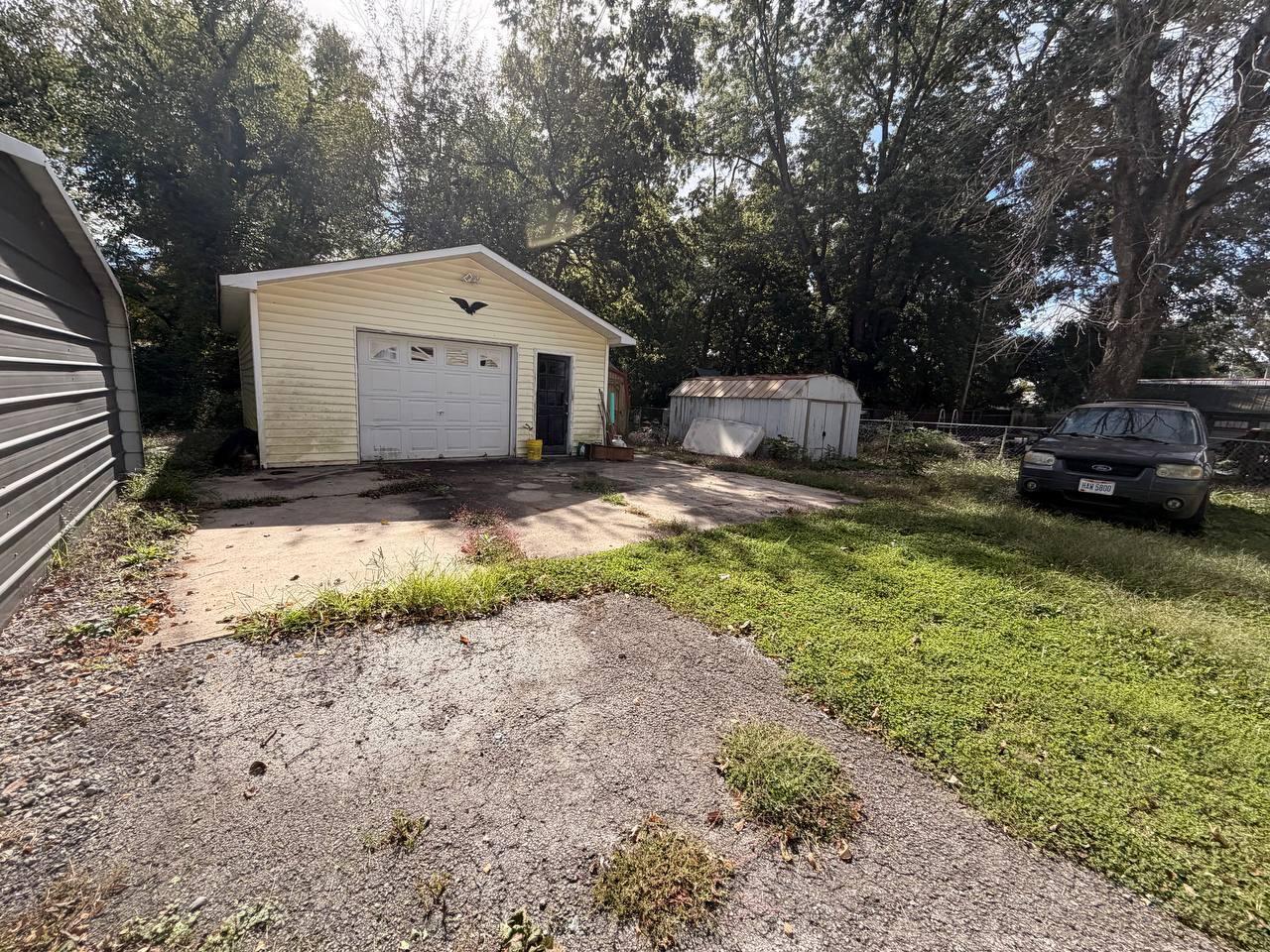314 E Fancy Street Property Photo 7