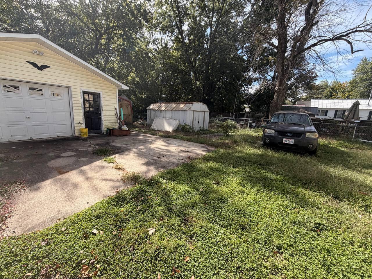 314 E Fancy Street Property Photo 9