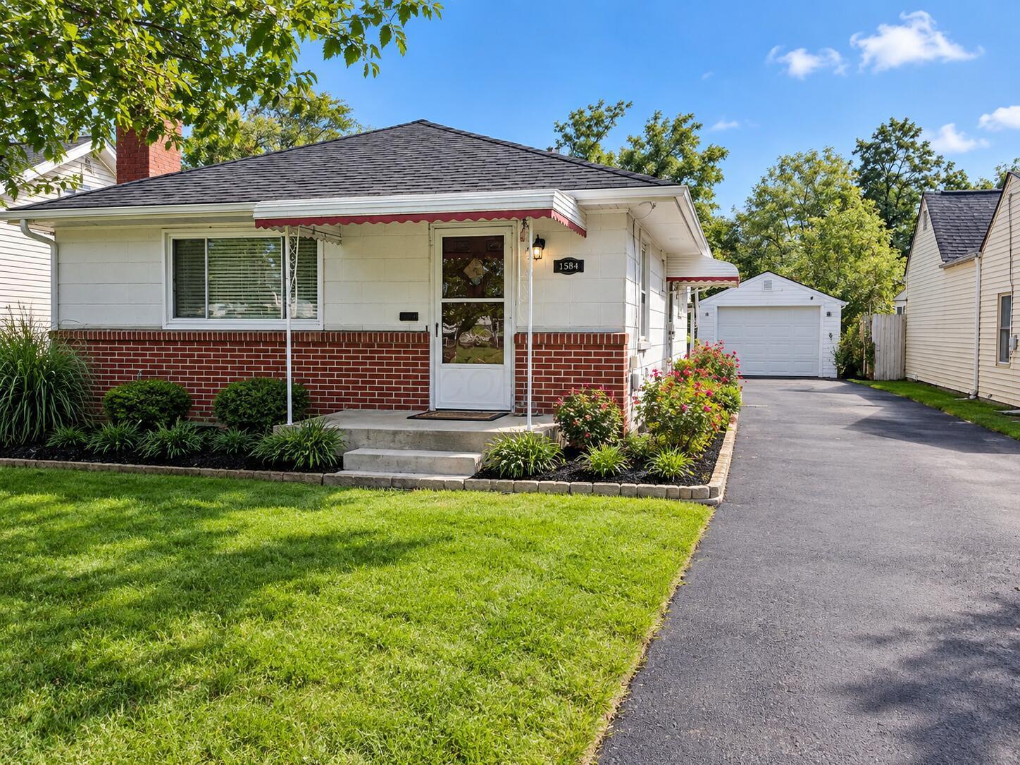 488 Collingwood Avenue Property Photo 1