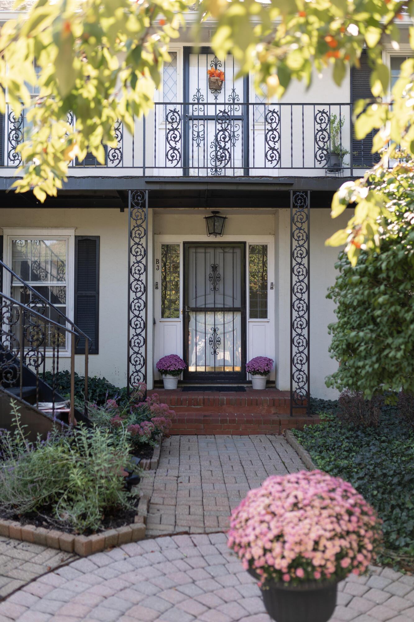 1631 Roxbury Road, B3 Property Photo 1