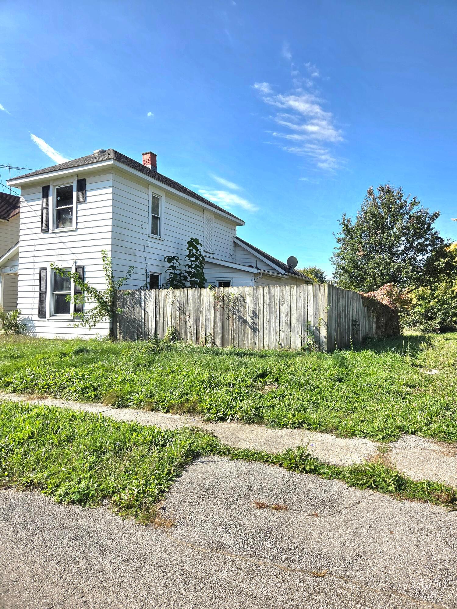 357 Mary Street Property Photo 2