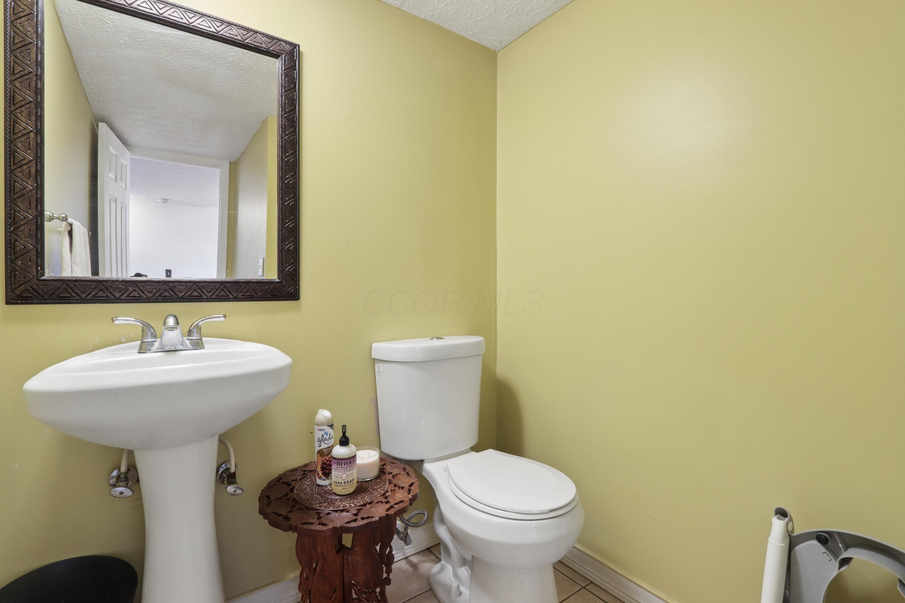 1276 Somerset Way Property Photo 11