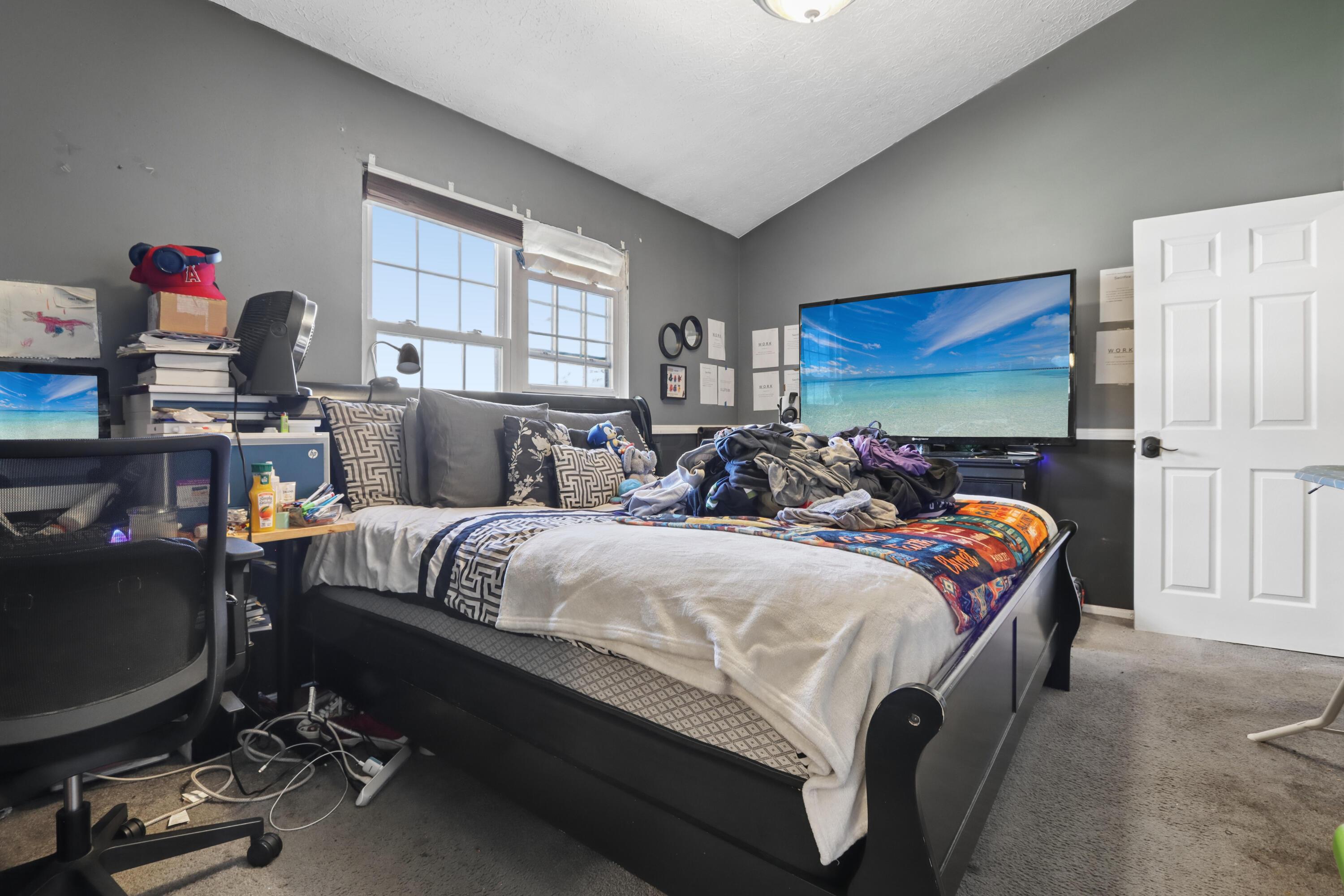 1276 Somerset Way Property Photo 18