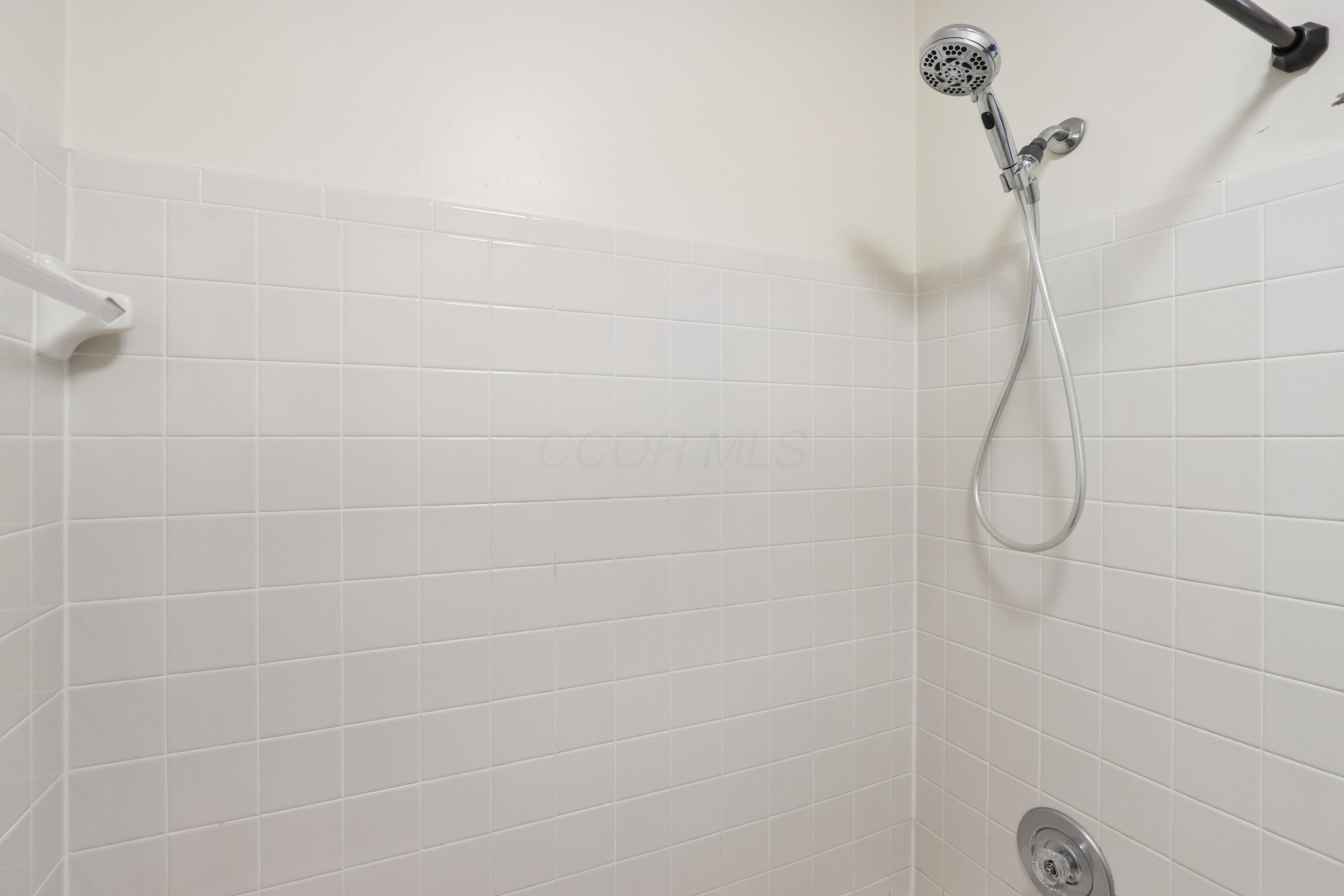 1276 Somerset Way Property Photo 23