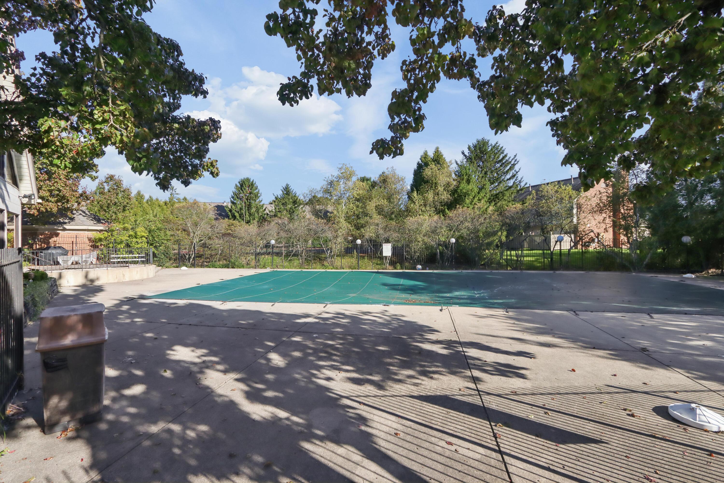 1276 Somerset Way Property Photo 36