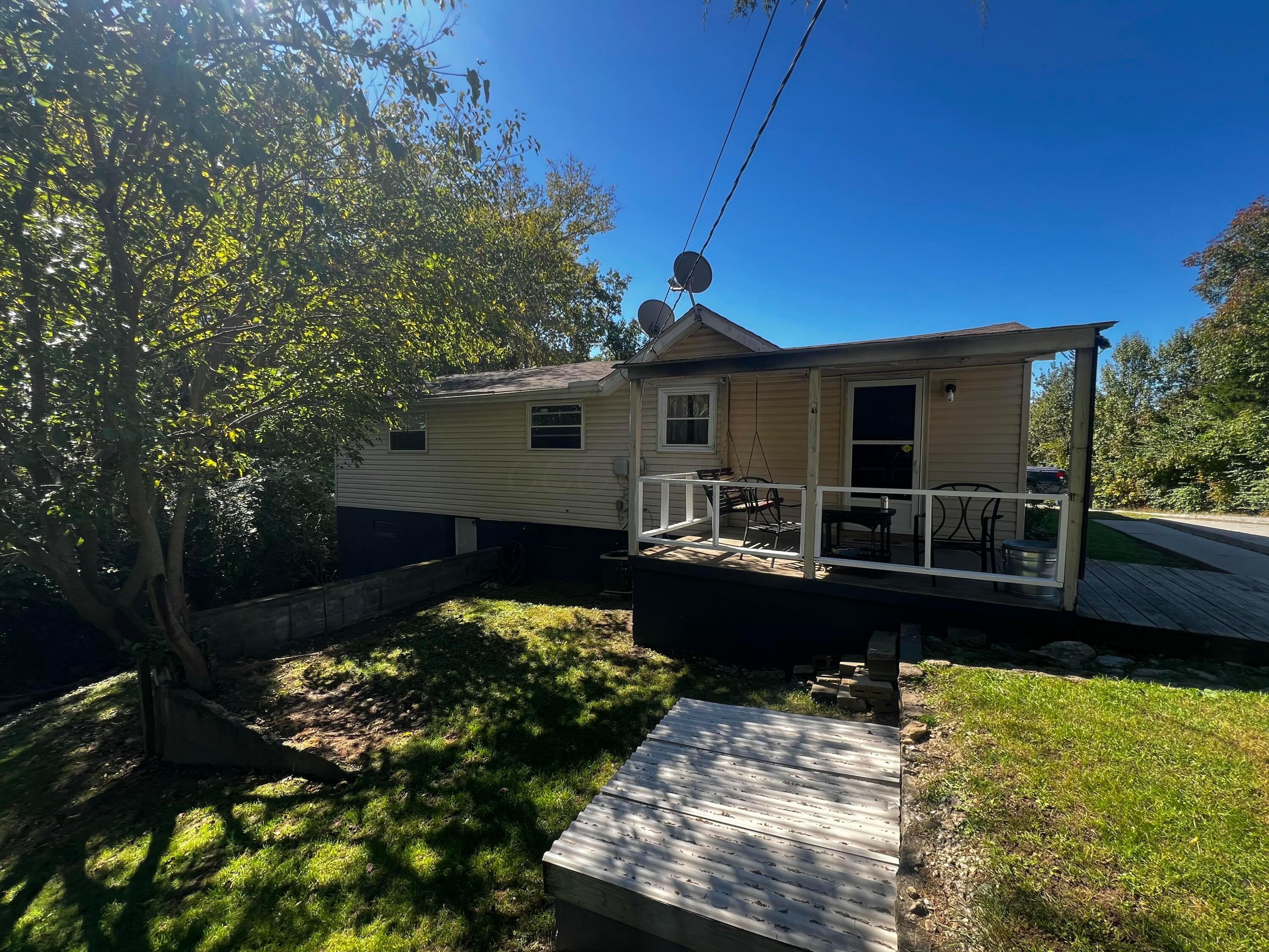 7087 Iris Drive Property Photo 1