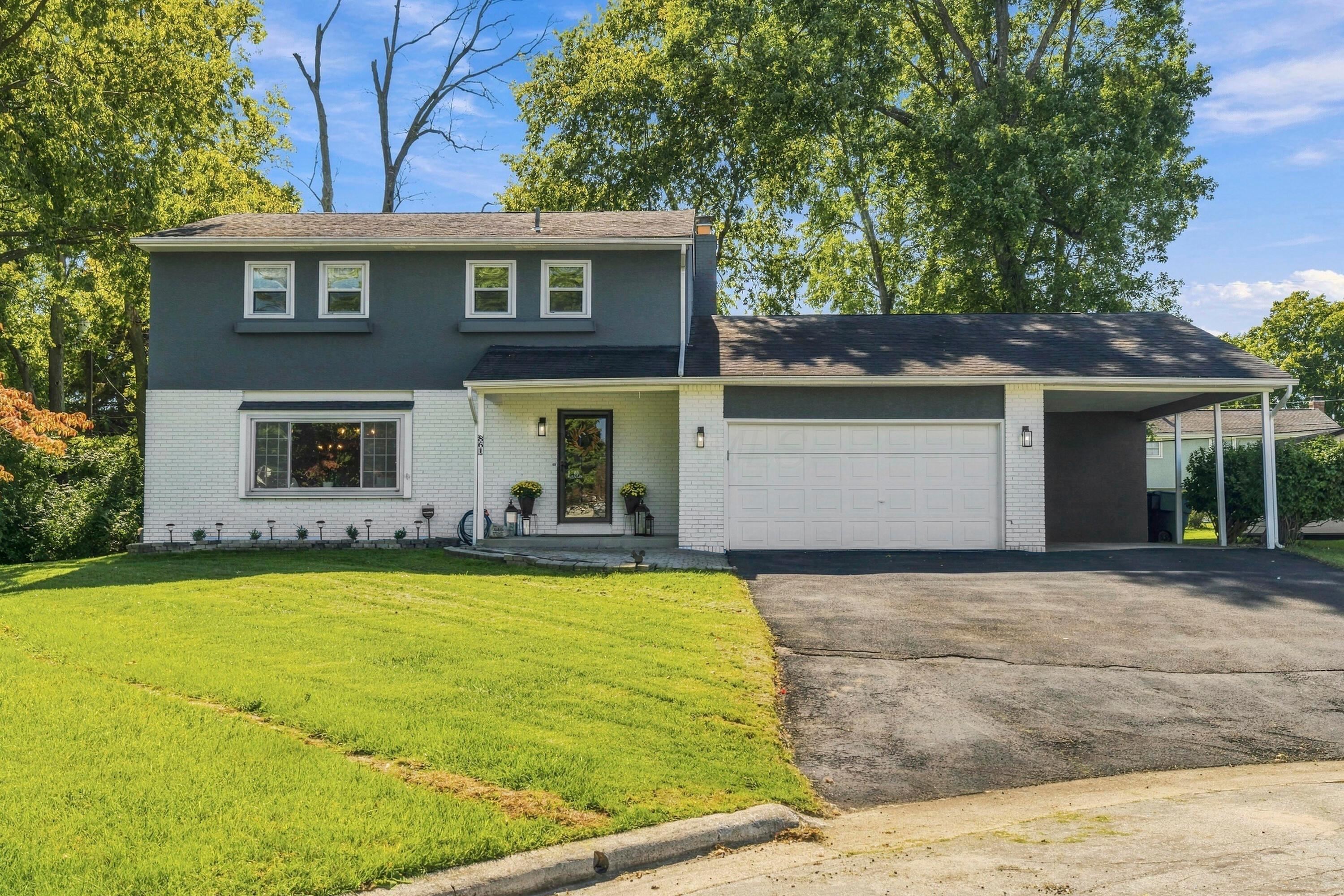 861 Brentford Drive Property Photo 1