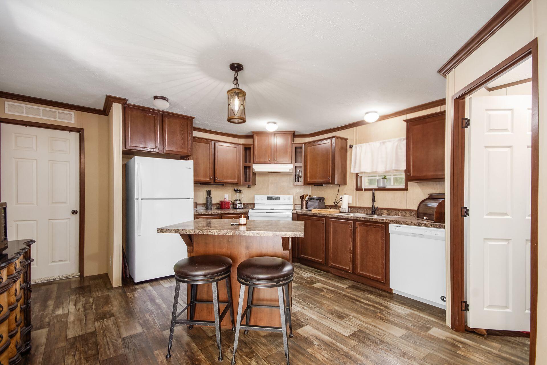 248 Thorn Locust Lane Property Photo 12