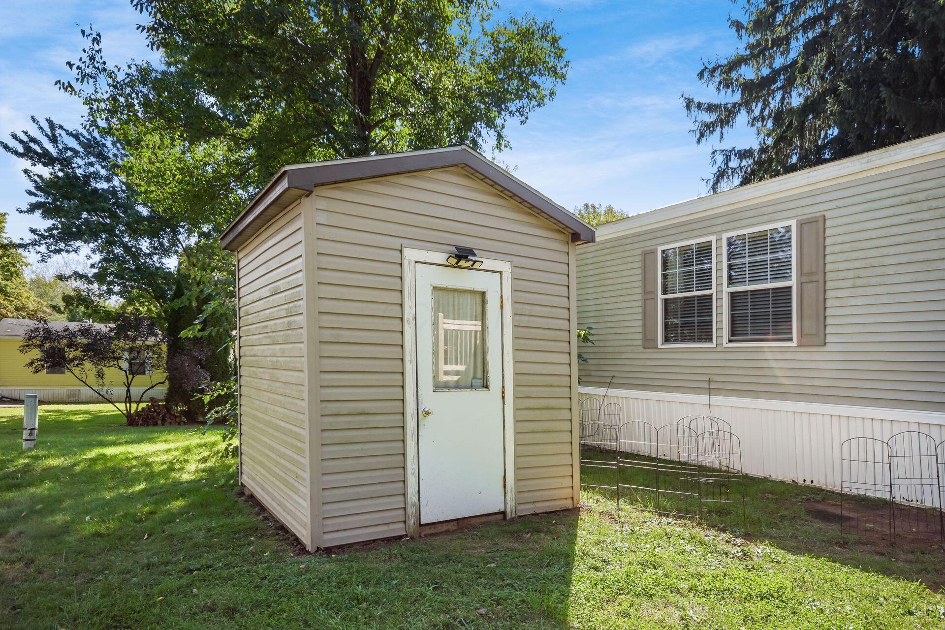248 Thorn Locust Lane Property Photo 33