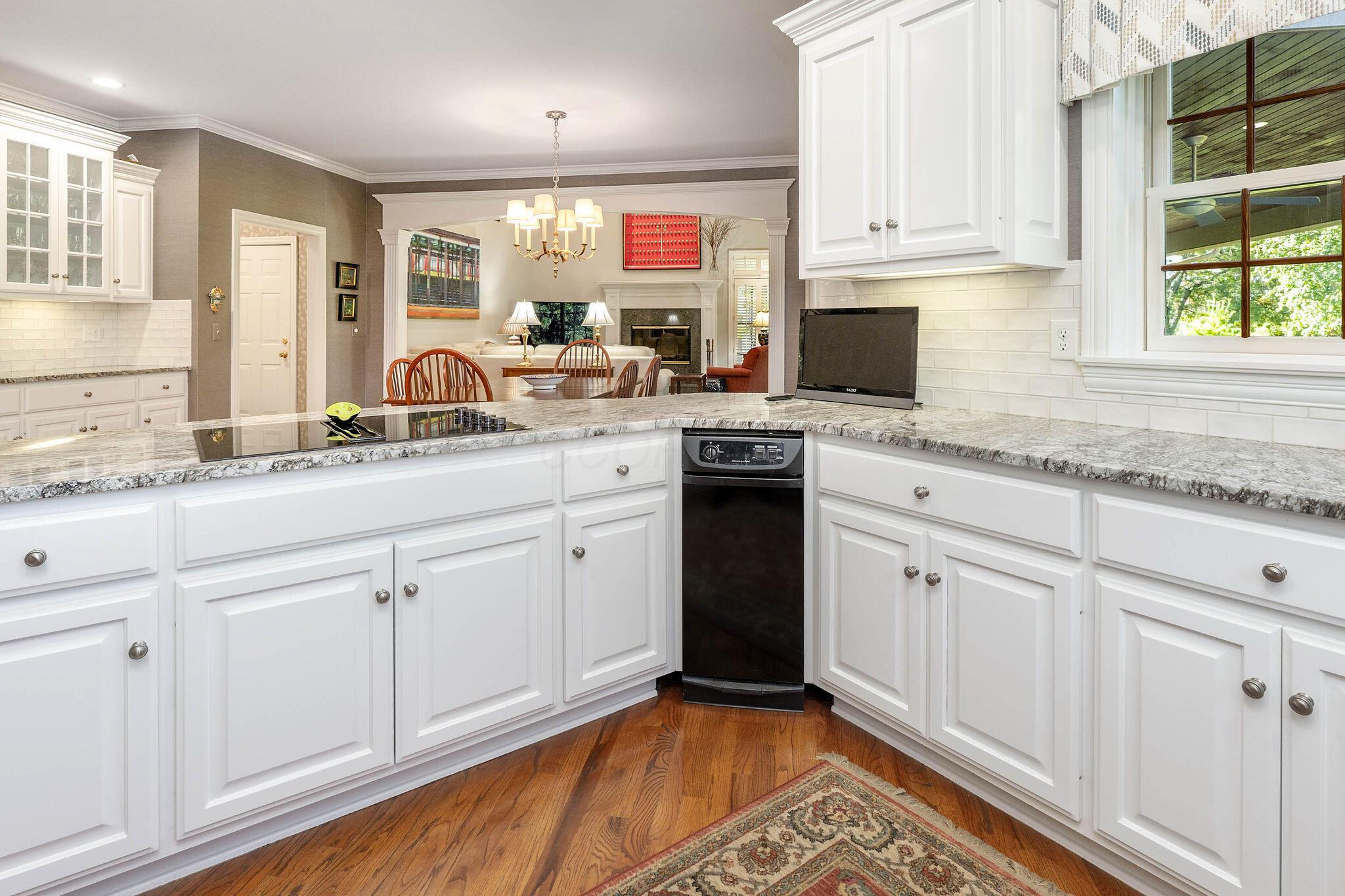 6210 Balmoral Drive Property Photo 15