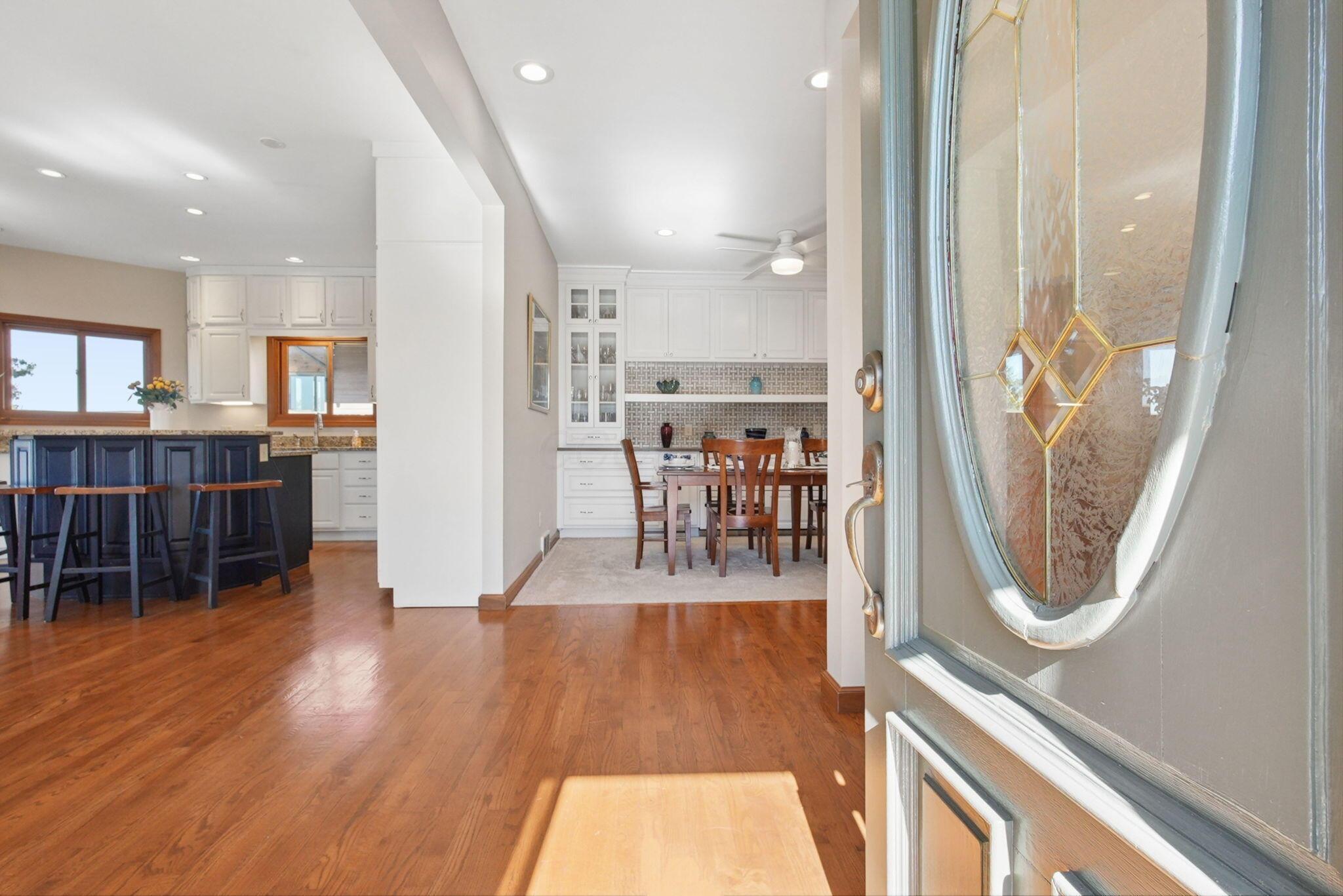 1200 E Choctaw Drive Property Photo 4