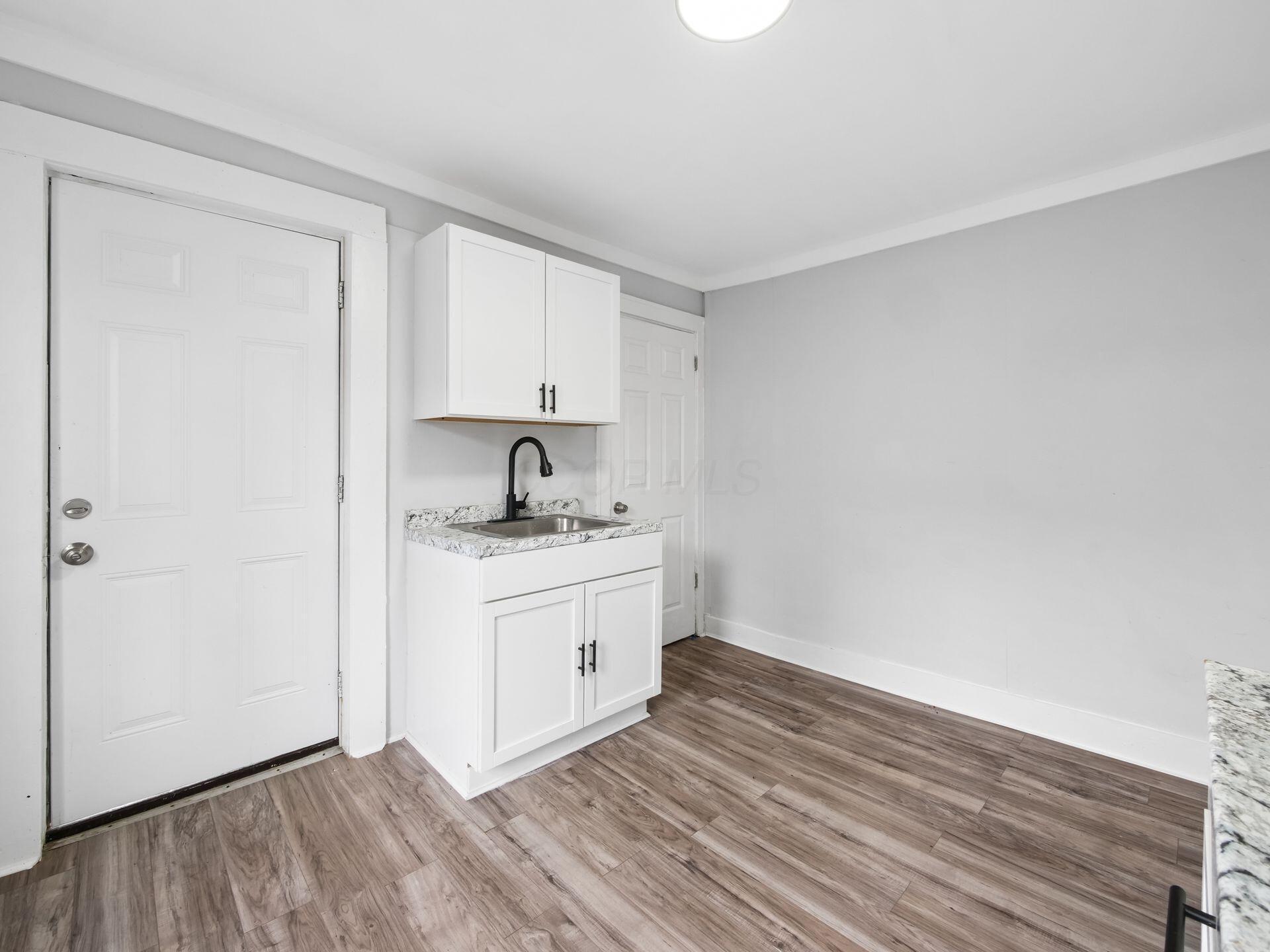 1287 Sullivant Avenue Property Photo 2