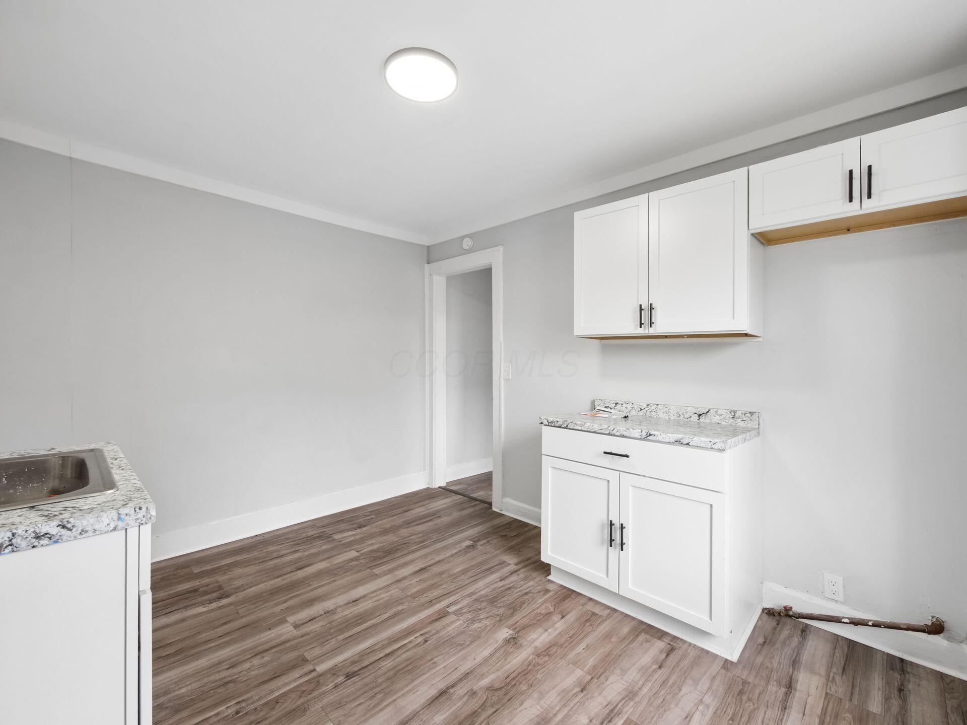 1287 Sullivant Avenue Property Photo 3