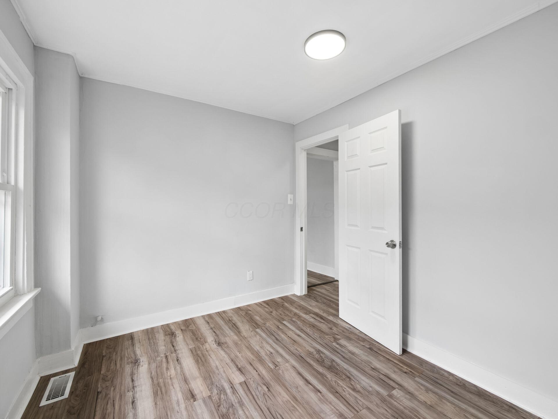 1287 Sullivant Avenue Property Photo 14