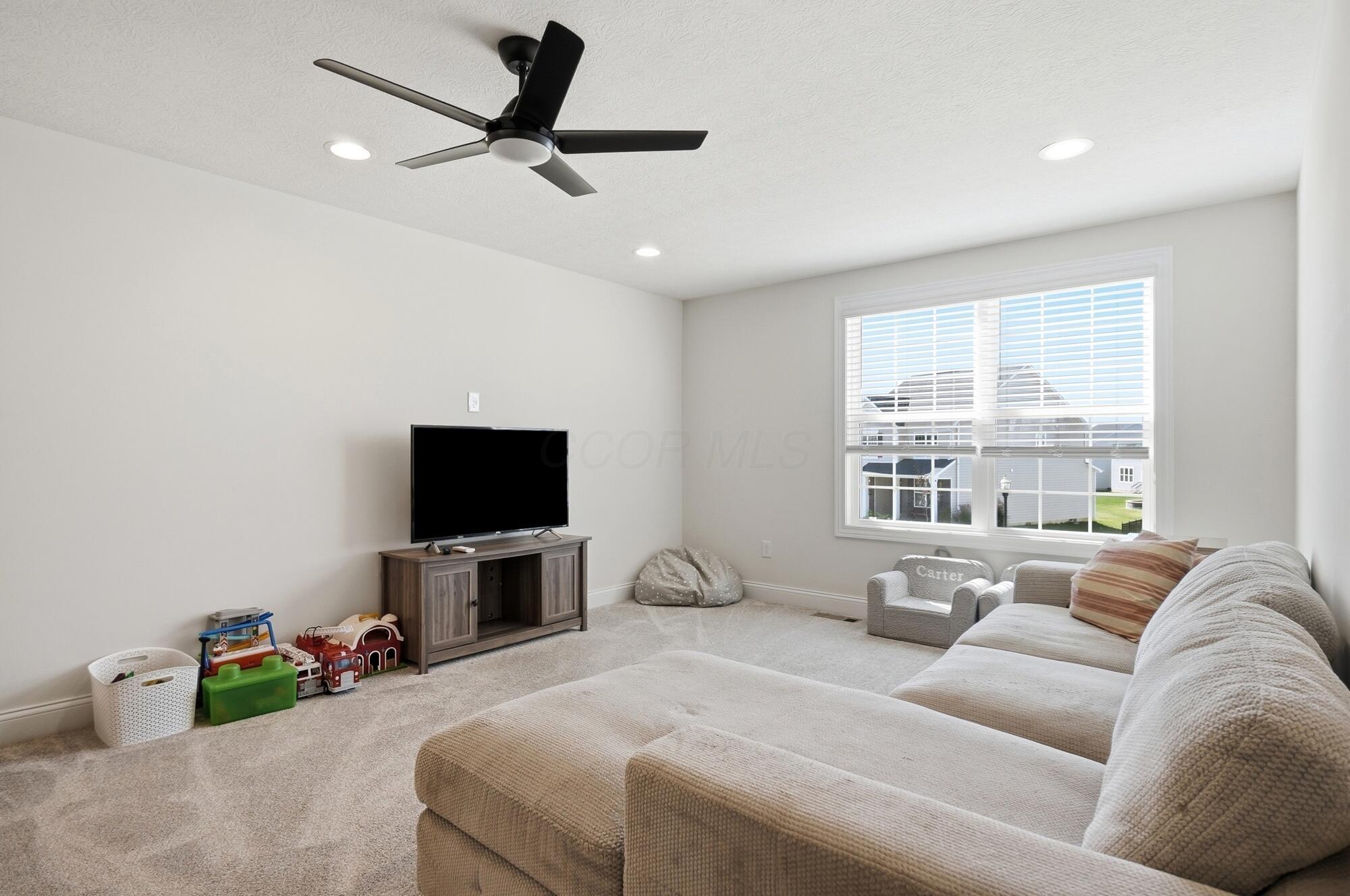 39 Bluestone Lane Property Photo 48