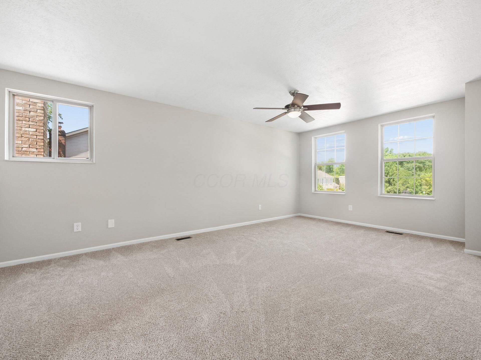 391 Glenside Lane Property Photo 29