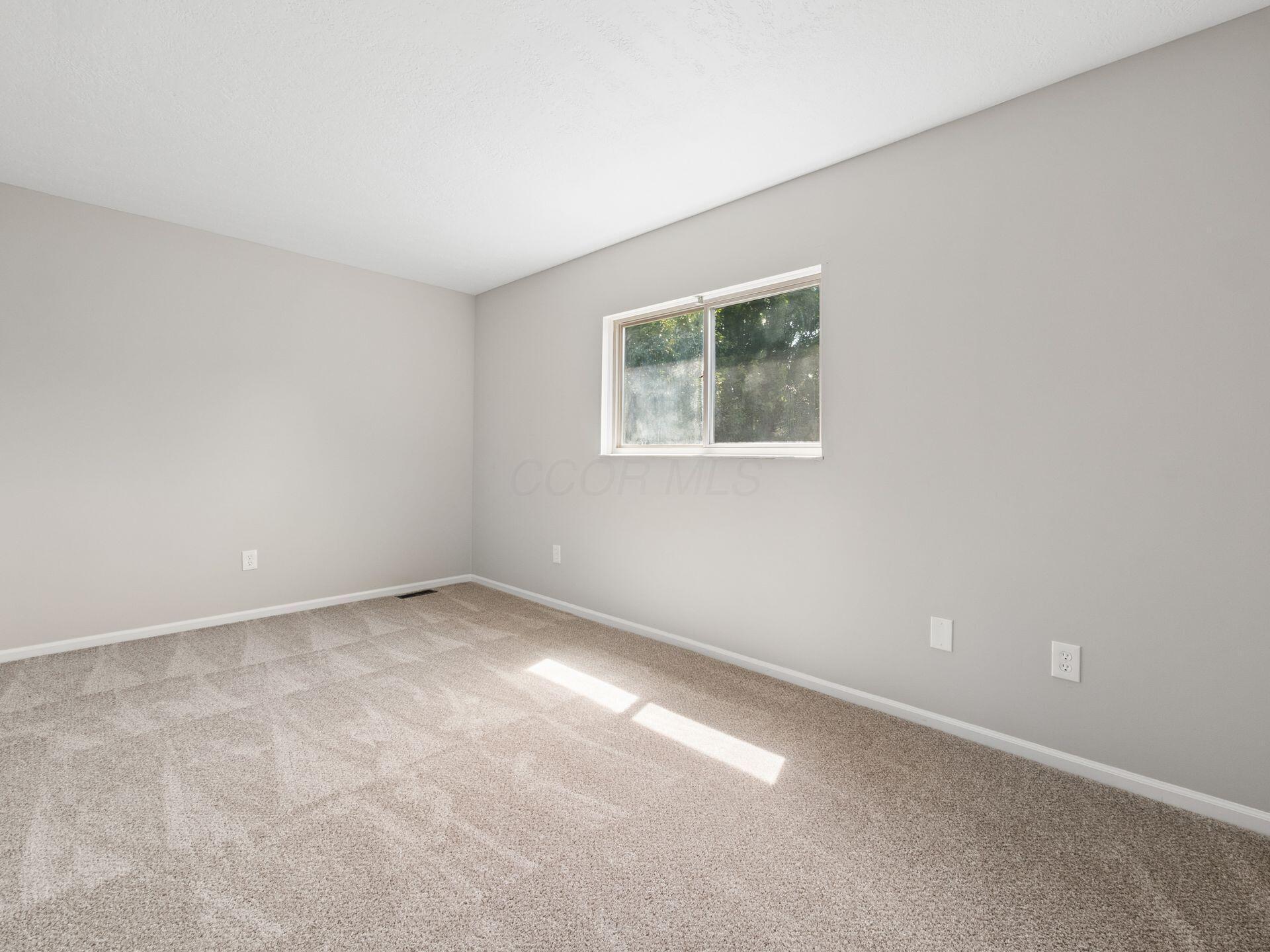 391 Glenside Lane Property Photo 40