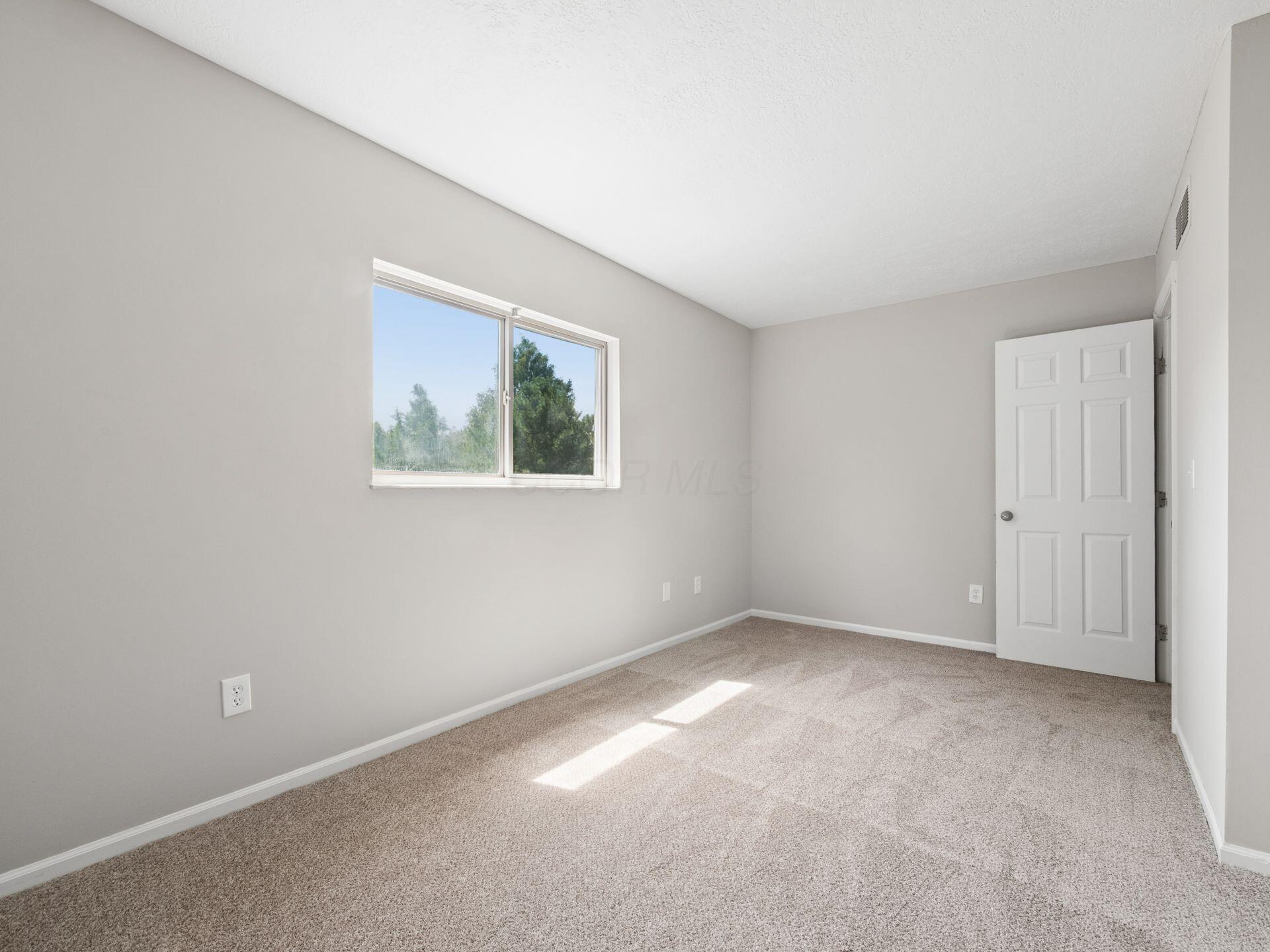 391 Glenside Lane Property Photo 42