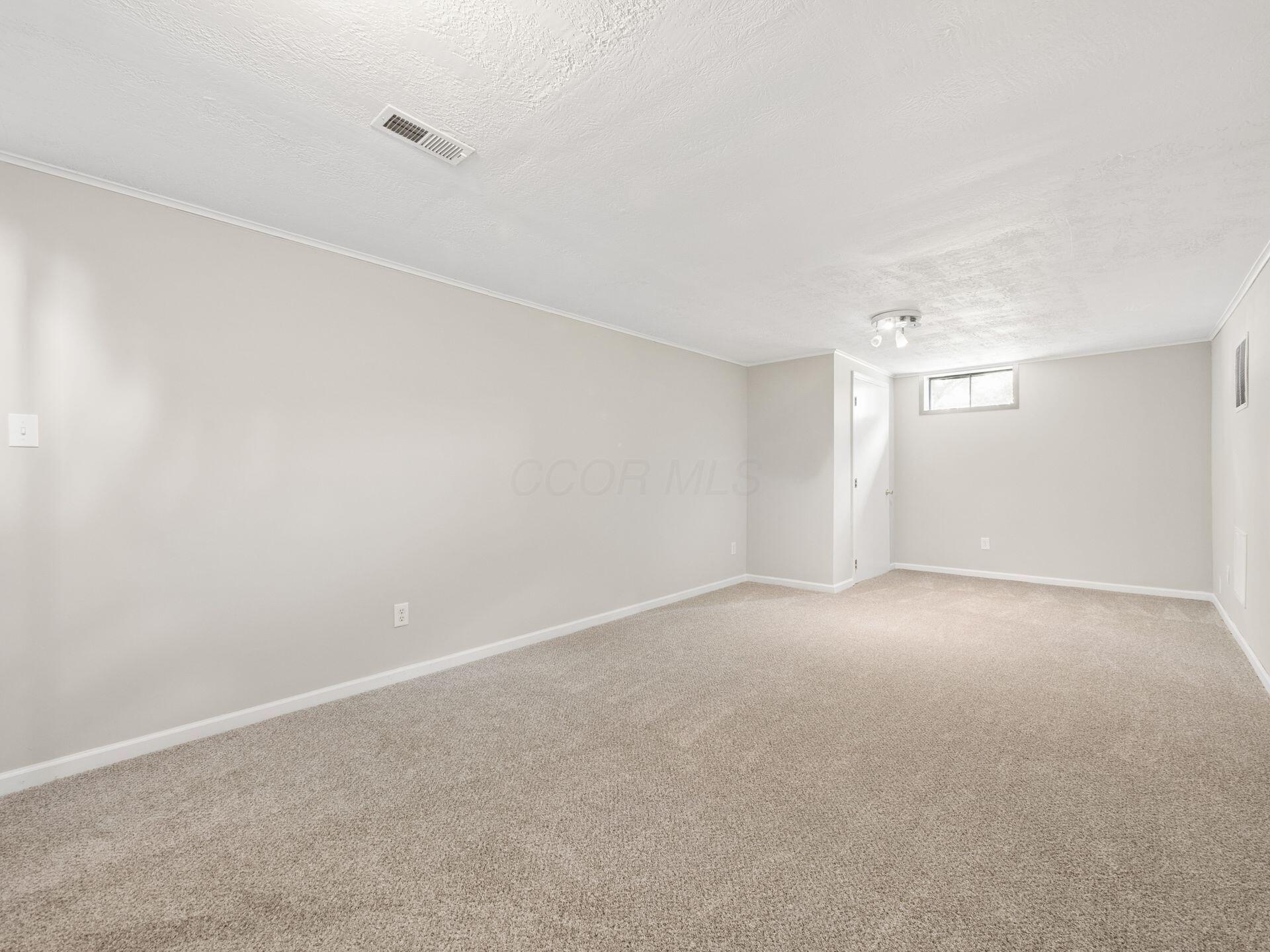 391 Glenside Lane Property Photo 47
