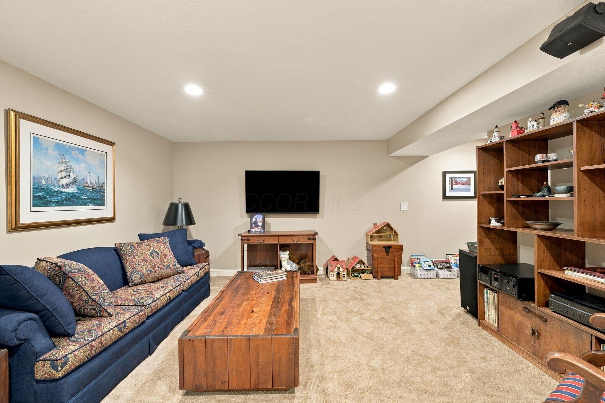 372 Ashmoore Circle E Property Photo 35