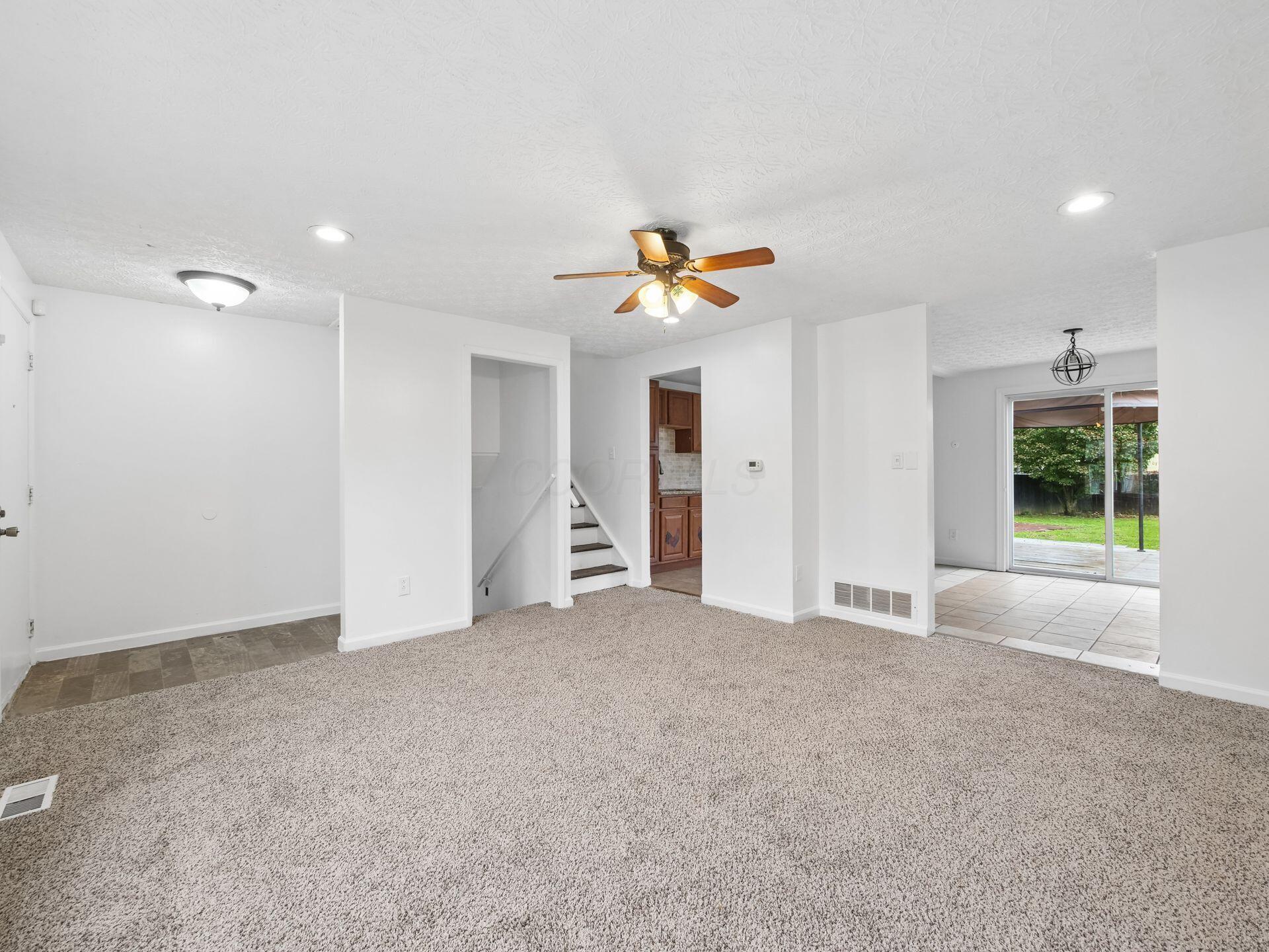 8976 Canoe Drive Property Photo 8