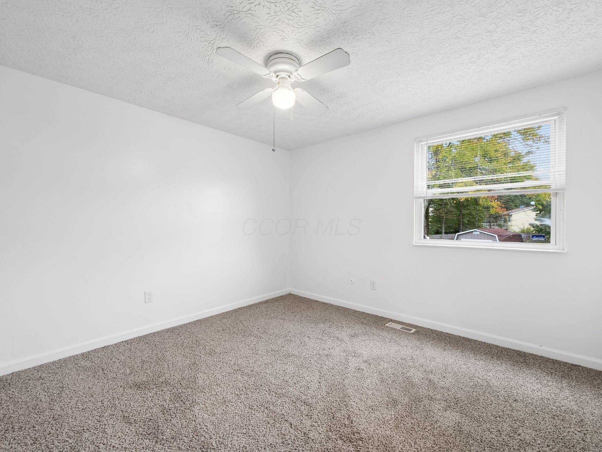 8976 Canoe Drive Property Photo 12