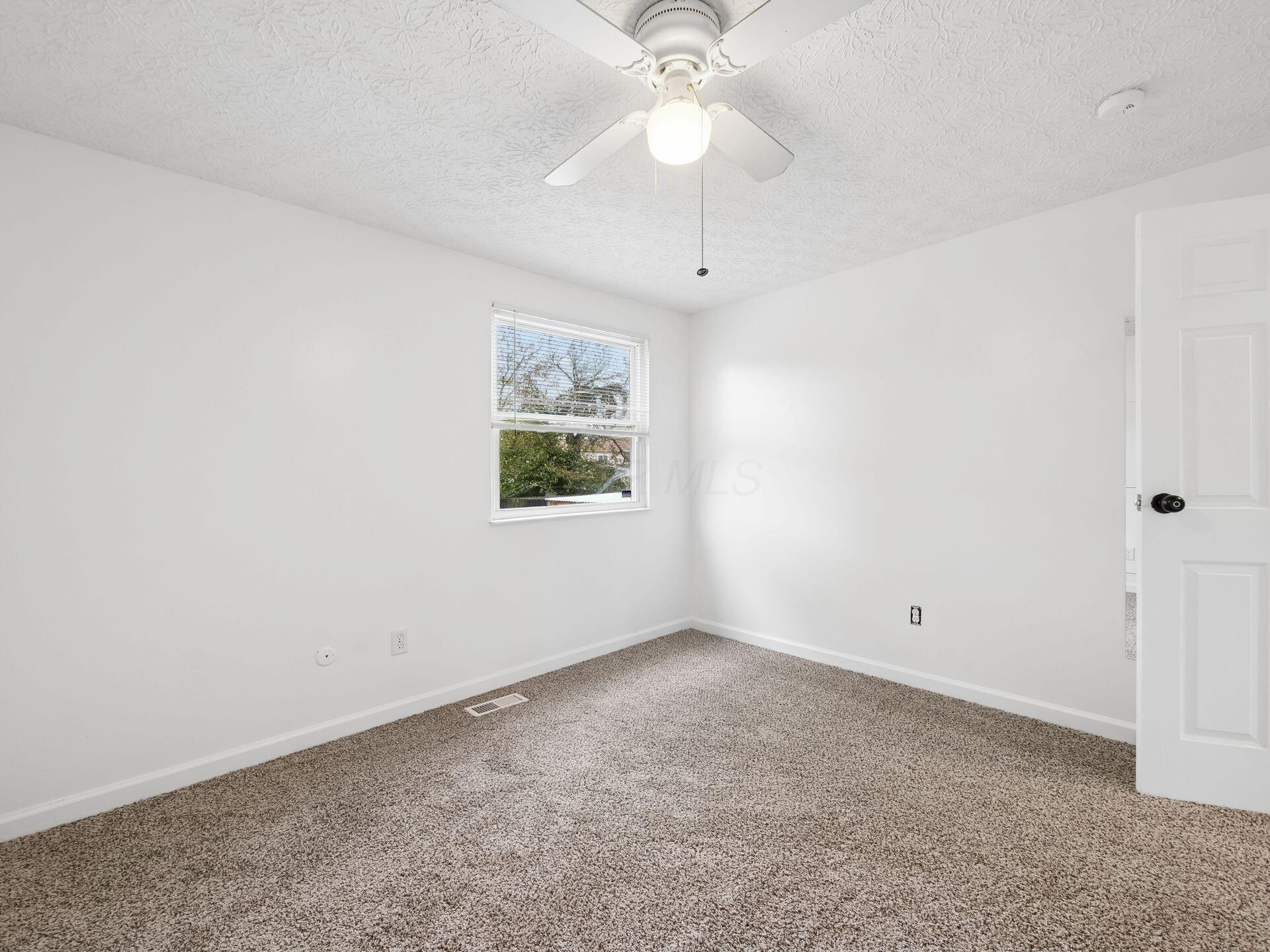 8976 Canoe Drive Property Photo 14