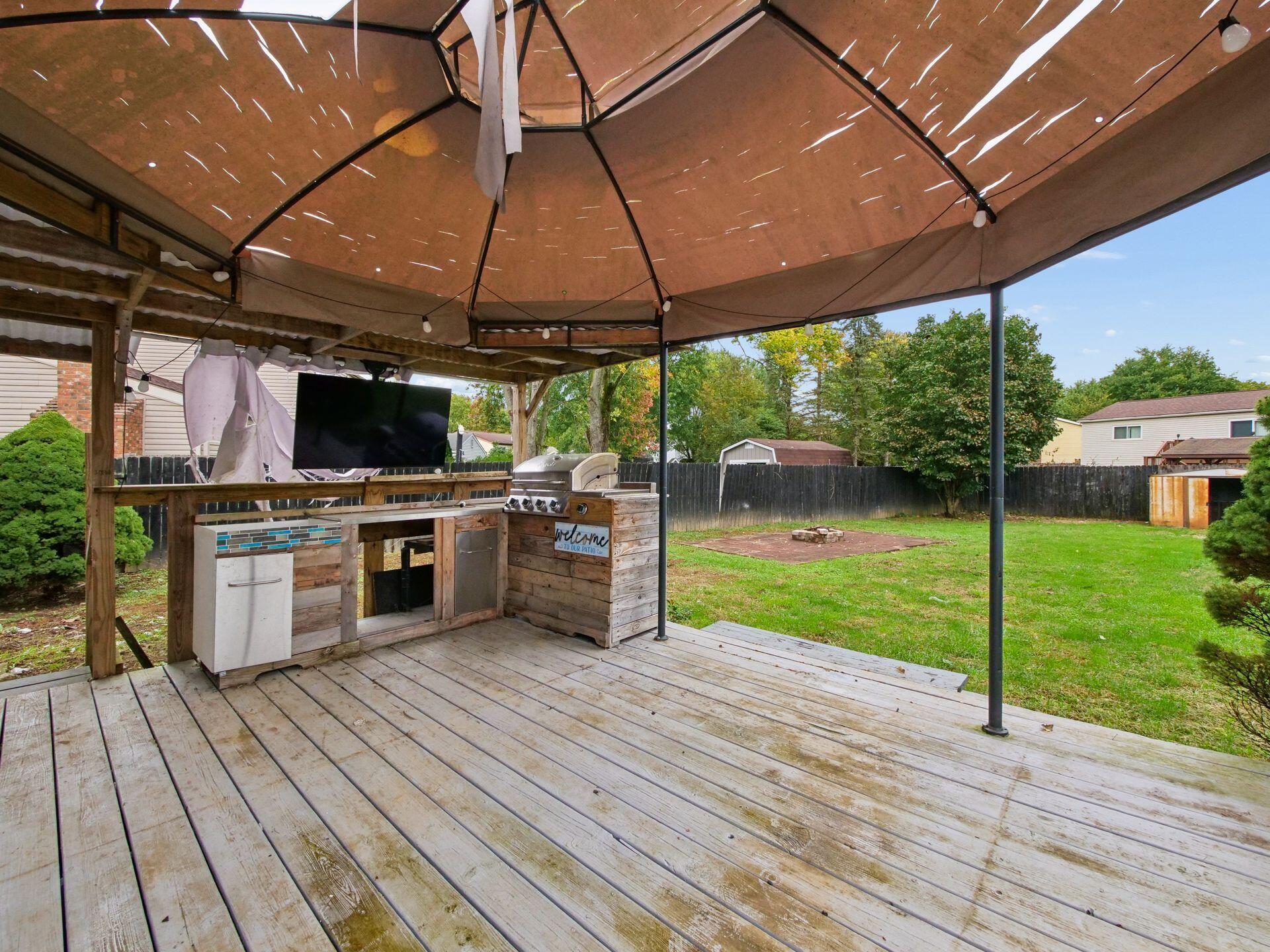 8976 Canoe Drive Property Photo 23