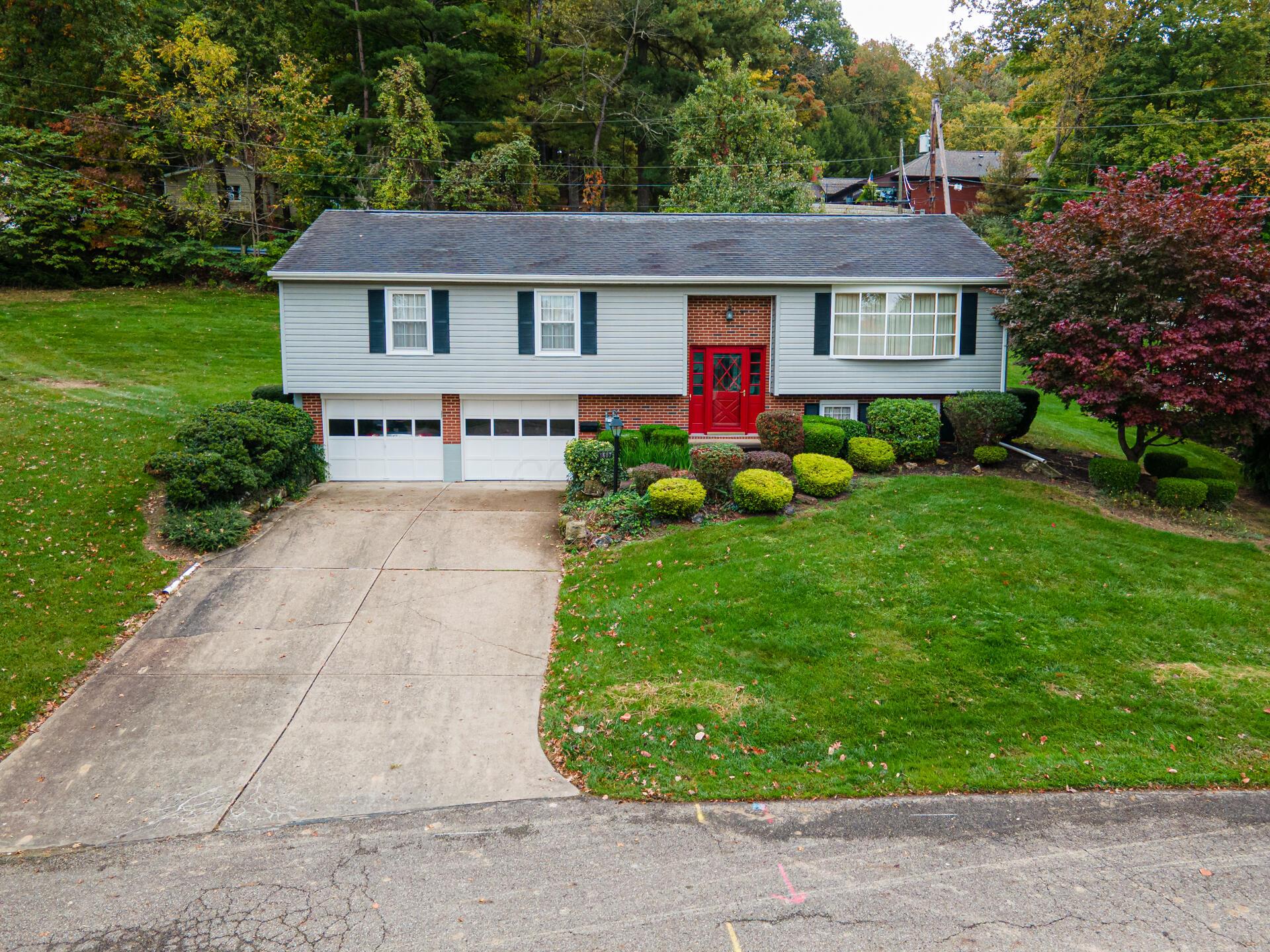 1807 Winding Drive Property Photo 1