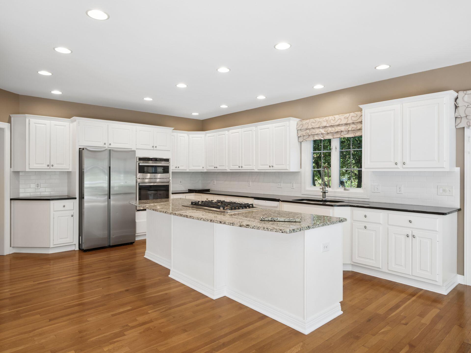 10493 Forest Glen Place Property Photo 12
