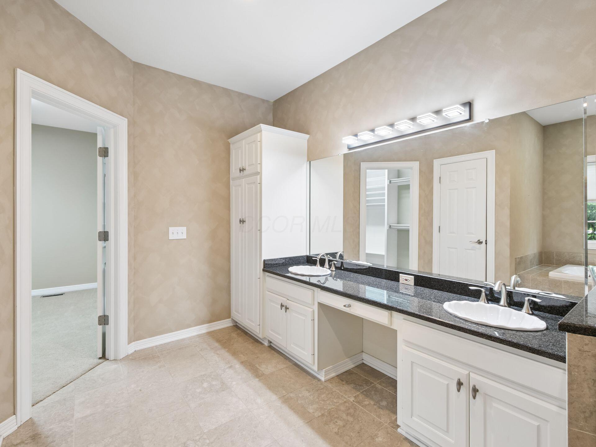 10493 Forest Glen Place Property Photo 19