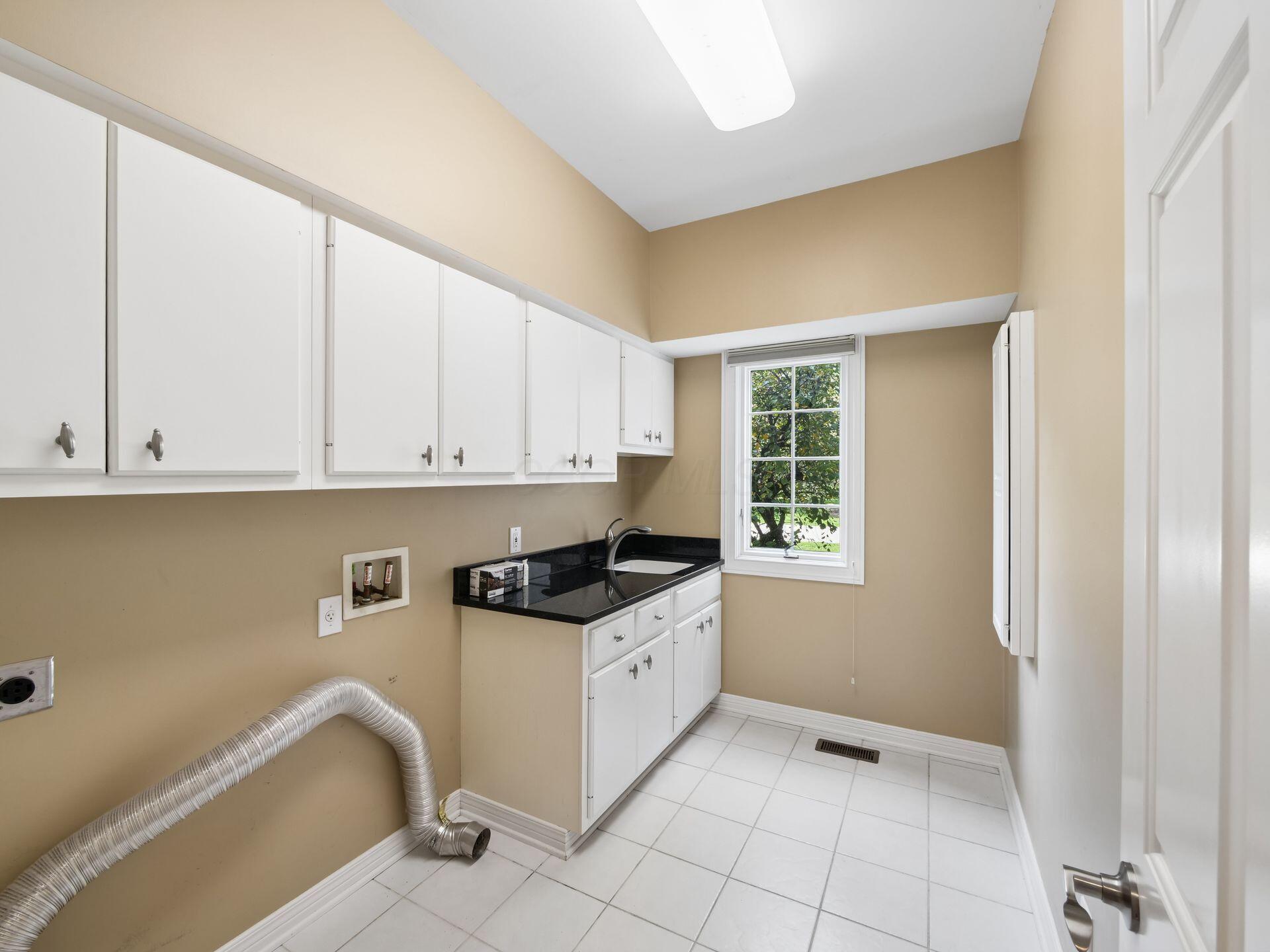 10493 Forest Glen Place Property Photo 24