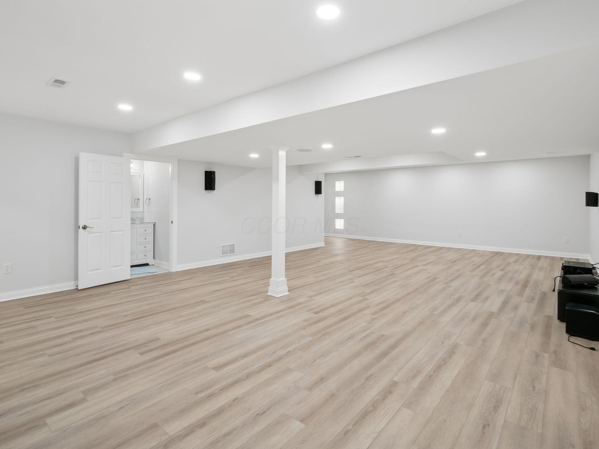 10493 Forest Glen Place Property Photo 39