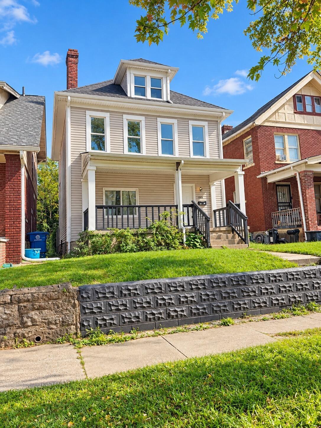 1018 S Ohio Avenue Property Photo 1